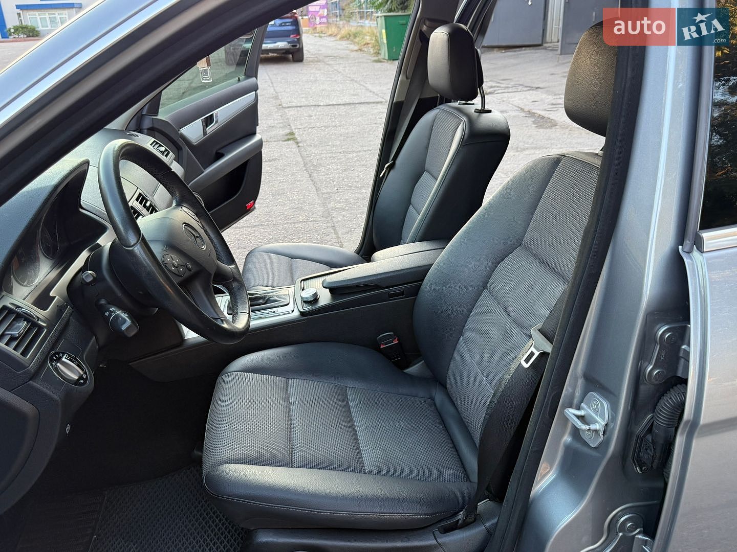 Mercedes-Benz C-Class 2009 VIN WDD2040871F458048 фото оголошення 12 з 45