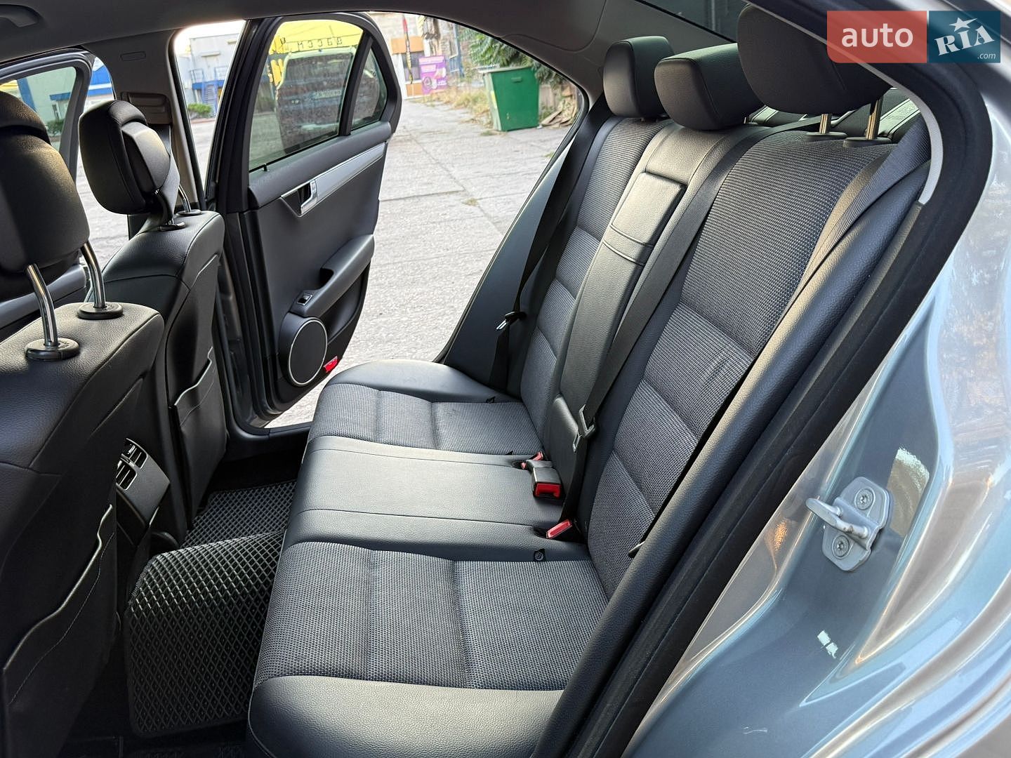 Mercedes-Benz C-Class 2009 VIN WDD2040871F458048 фото оголошення 18 з 45