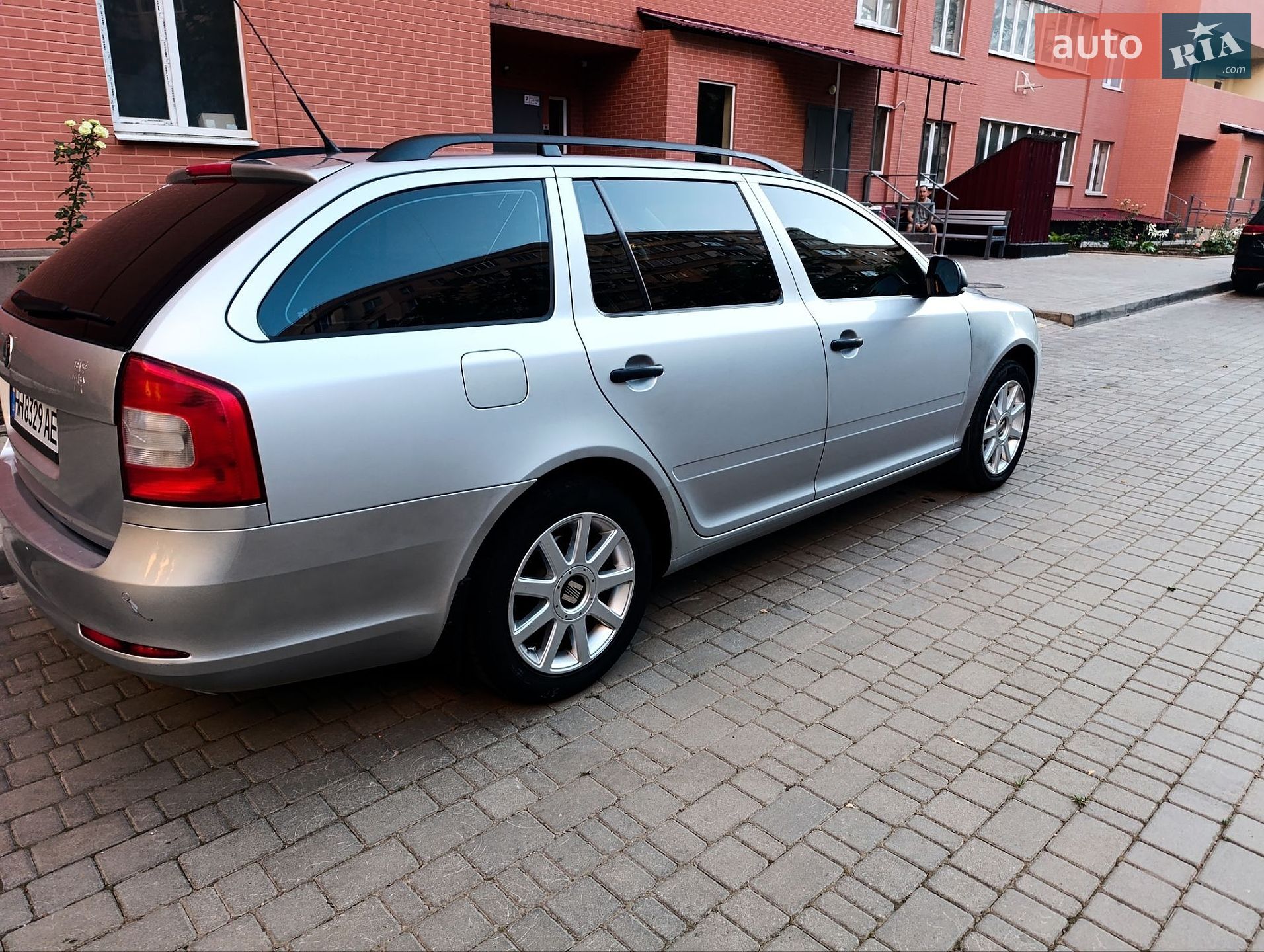 Skoda Octavia 2010 VIN TMBJJ21Z0B2038863 фото оголошення 3 з 23
