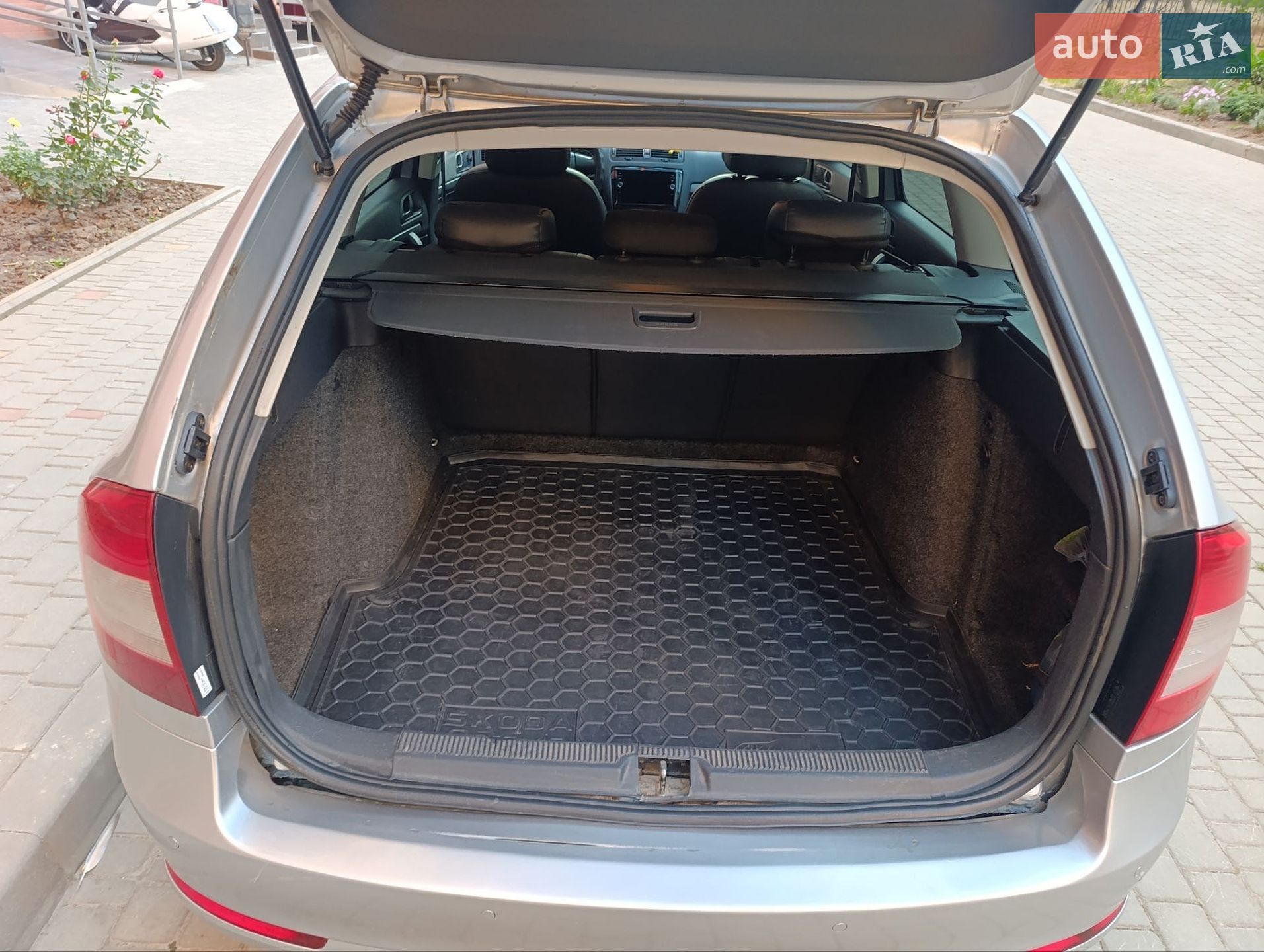 Skoda Octavia 2010 VIN TMBJJ21Z0B2038863 фото оголошення 13 з 23