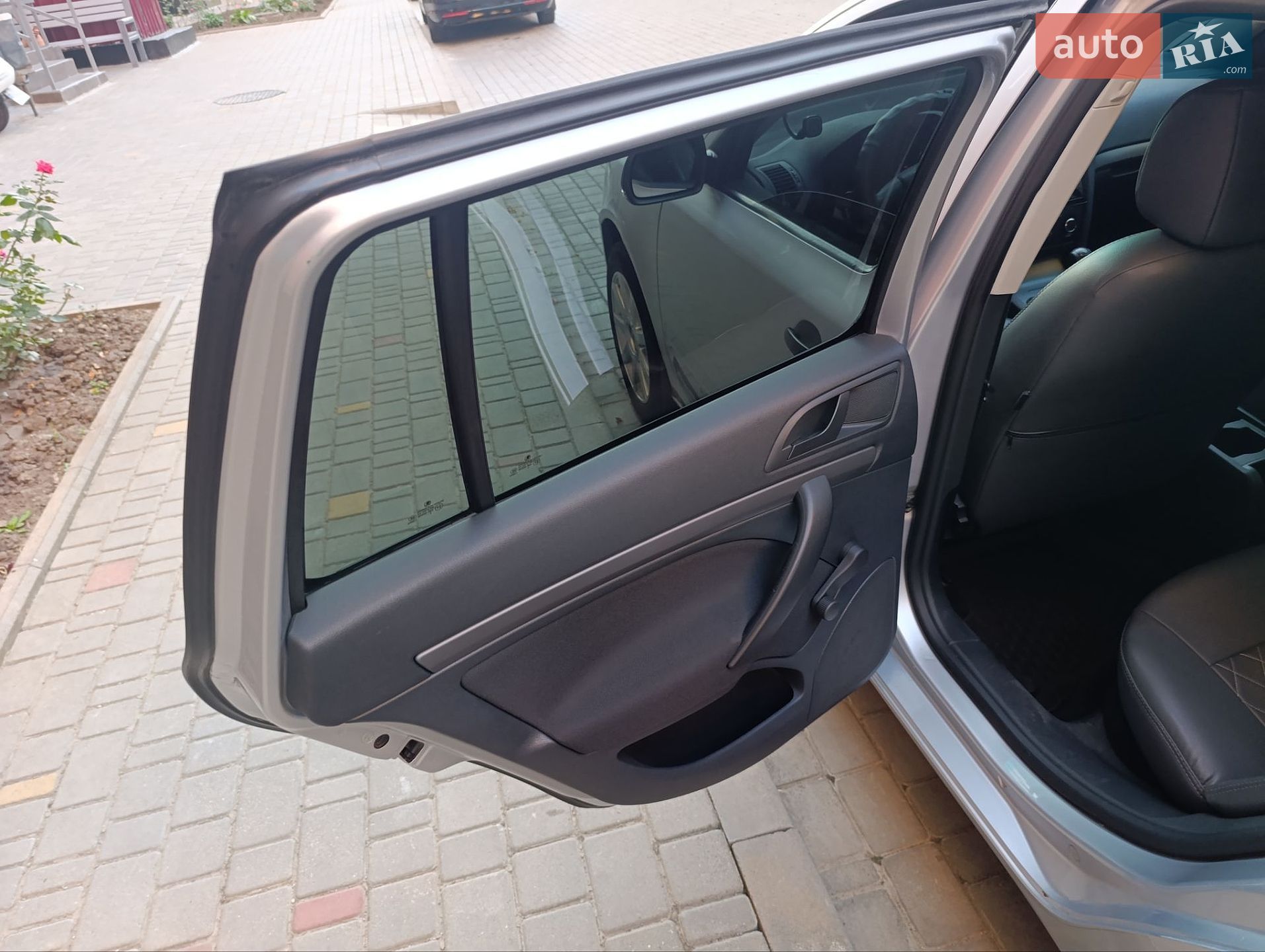 Skoda Octavia 2010 VIN TMBJJ21Z0B2038863 фото оголошення 16 з 23