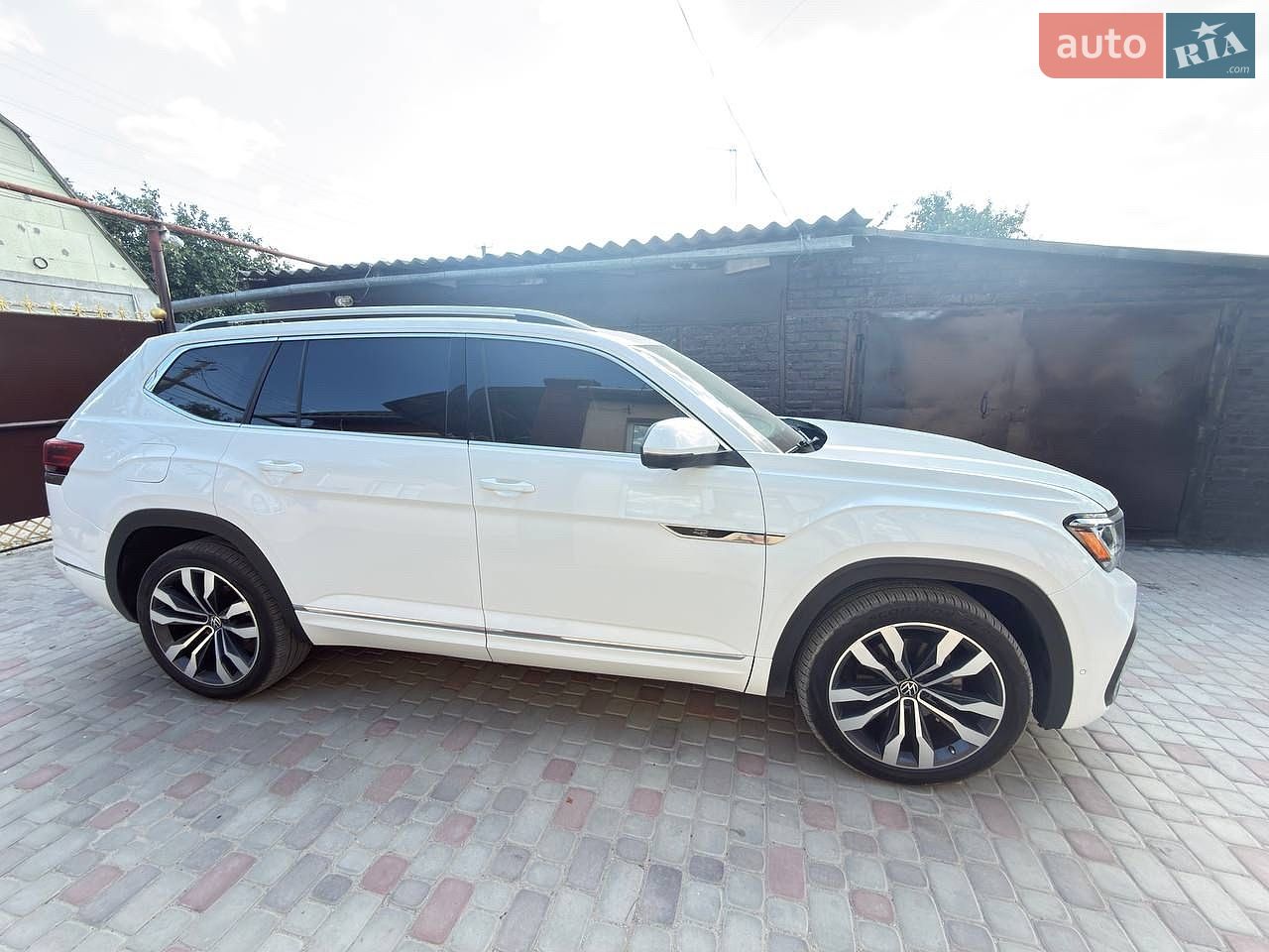Volkswagen Atlas 2021 VIN 1V2FR2CA2NC510886 фото оголошення 3 з 33