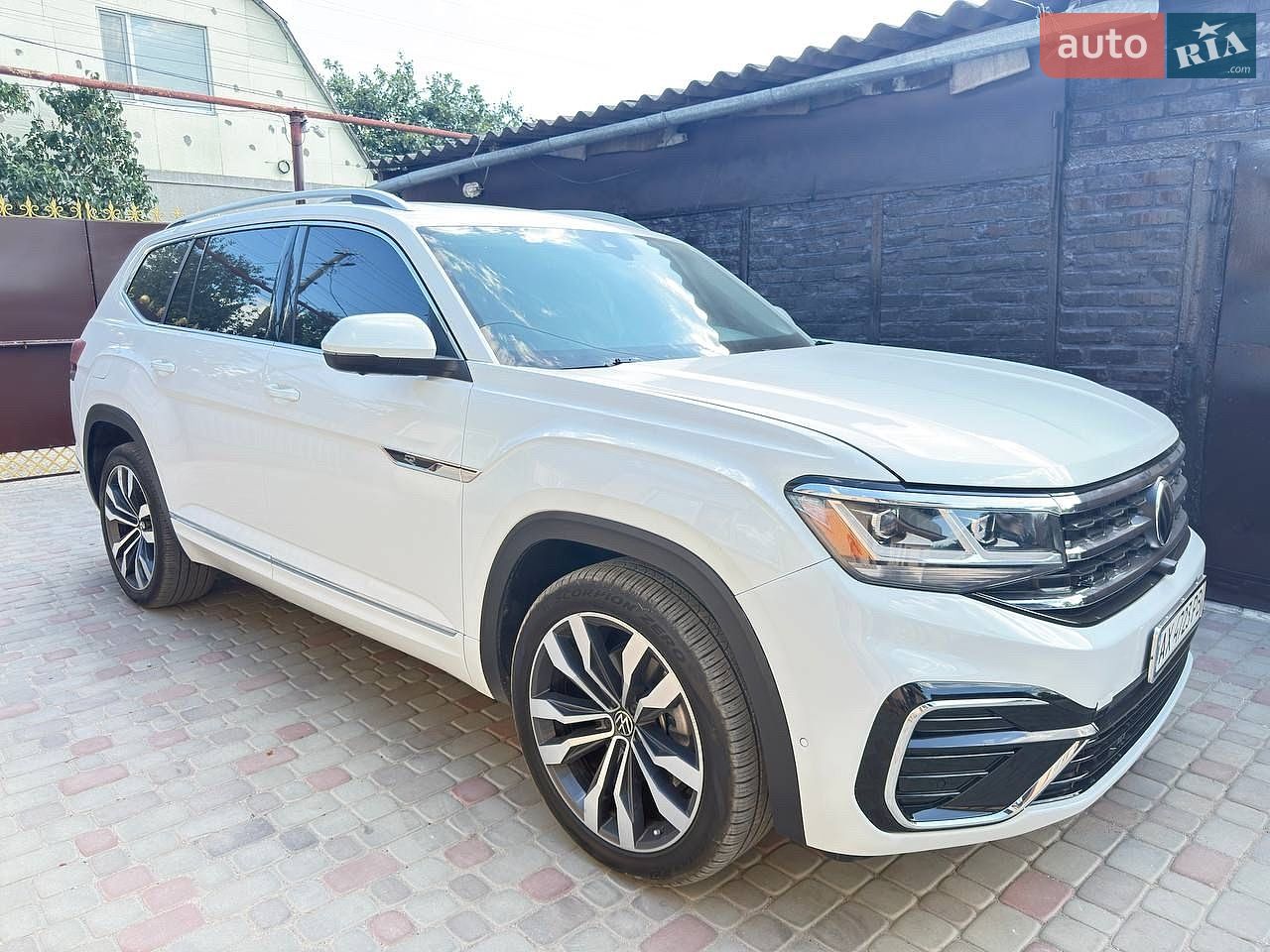 Volkswagen Atlas 2021 VIN 1V2FR2CA2NC510886 фото оголошення 2 з 33