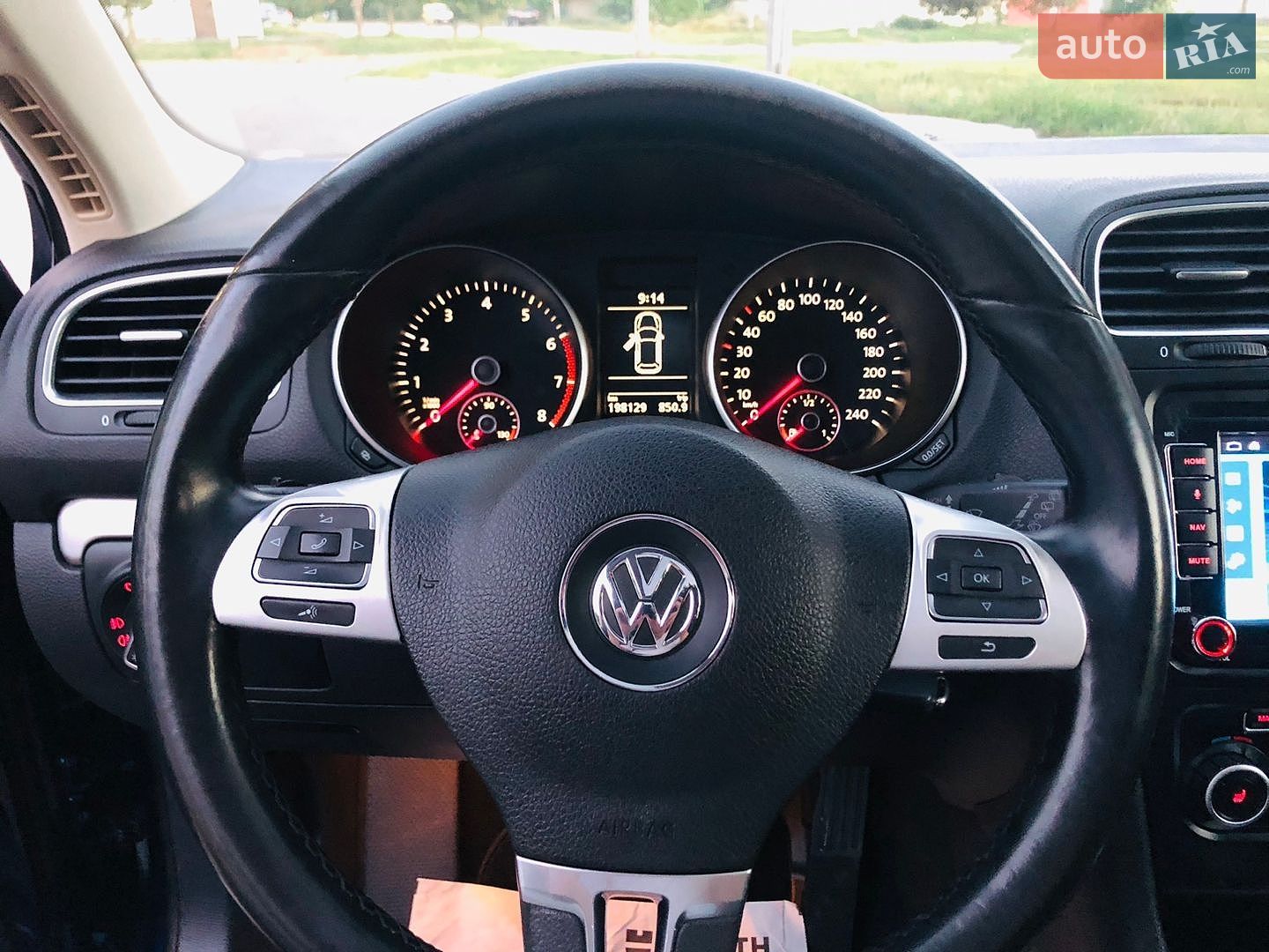 Volkswagen Golf 2010 VIN WVWZZZ1KZAM649115 фото оголошення 25 з 33