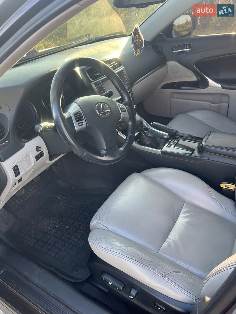 Lexus IS 2010 VIN JTHBX262X02040050 фото оголошення 13 з 18