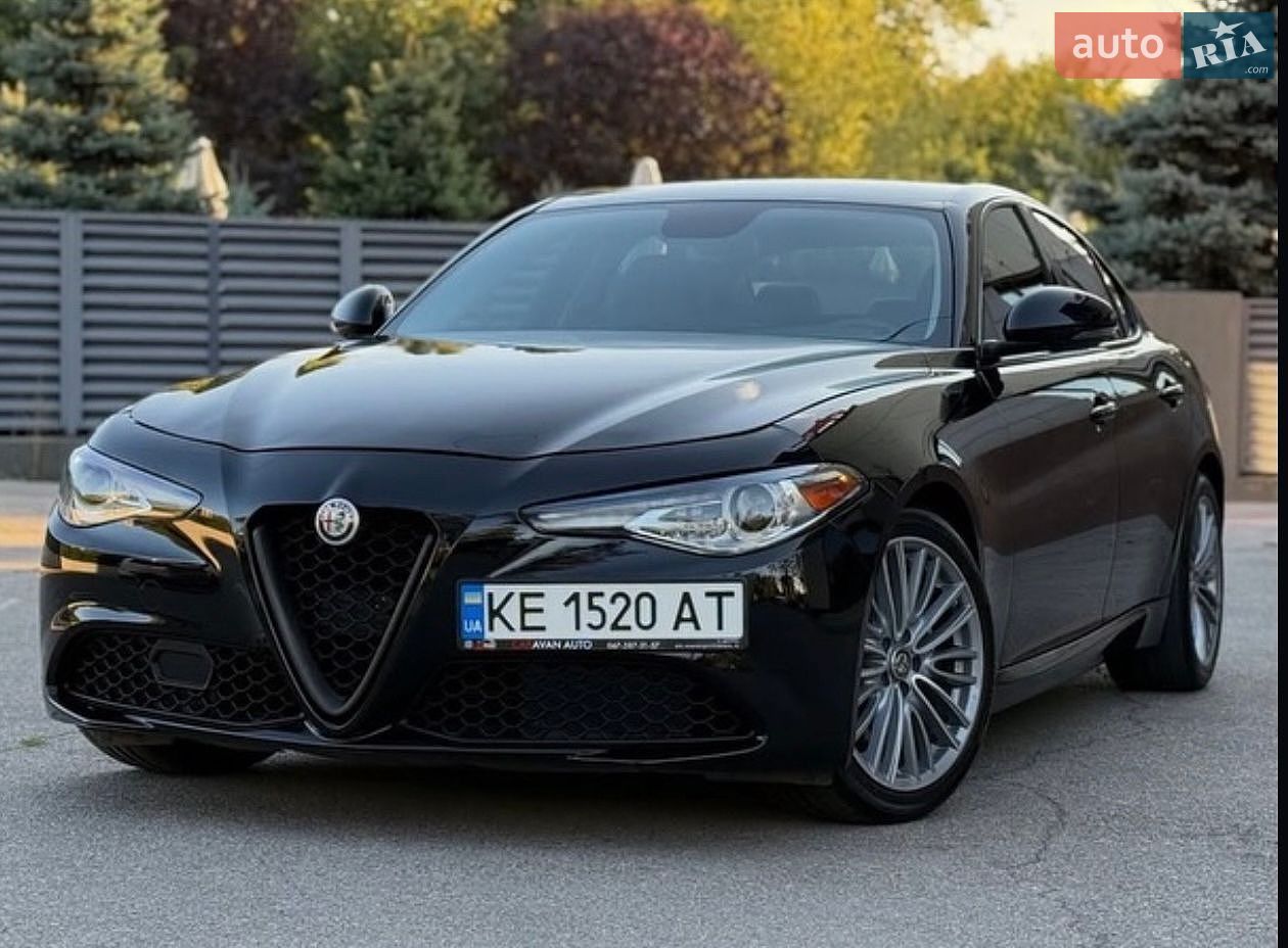 Alfa Romeo Giulia 2017 VIN ZARFAEDNXJ7566210 фото оголошення 2 з 5