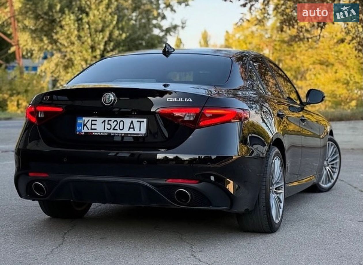 Alfa Romeo Giulia 2017 VIN ZARFAEDNXJ7566210 фото оголошення 4 з 5