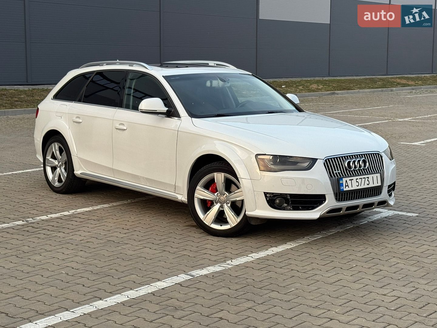 Audi A4 Allroad 2012 VIN WA1UFAFL3DA177238 фото оголошення 2 з 26