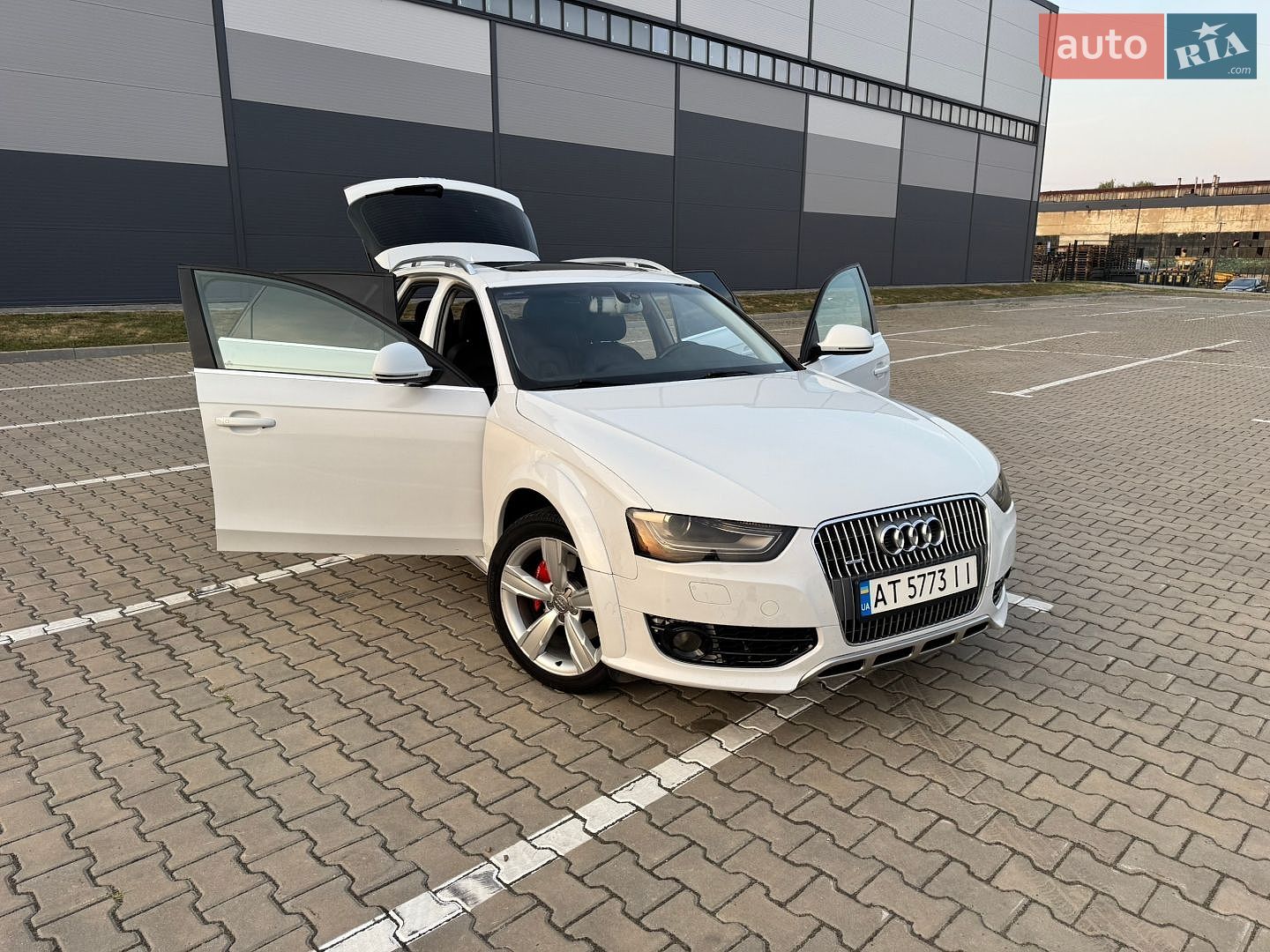 Audi A4 Allroad 2012 VIN WA1UFAFL3DA177238 фото оголошення 4 з 26