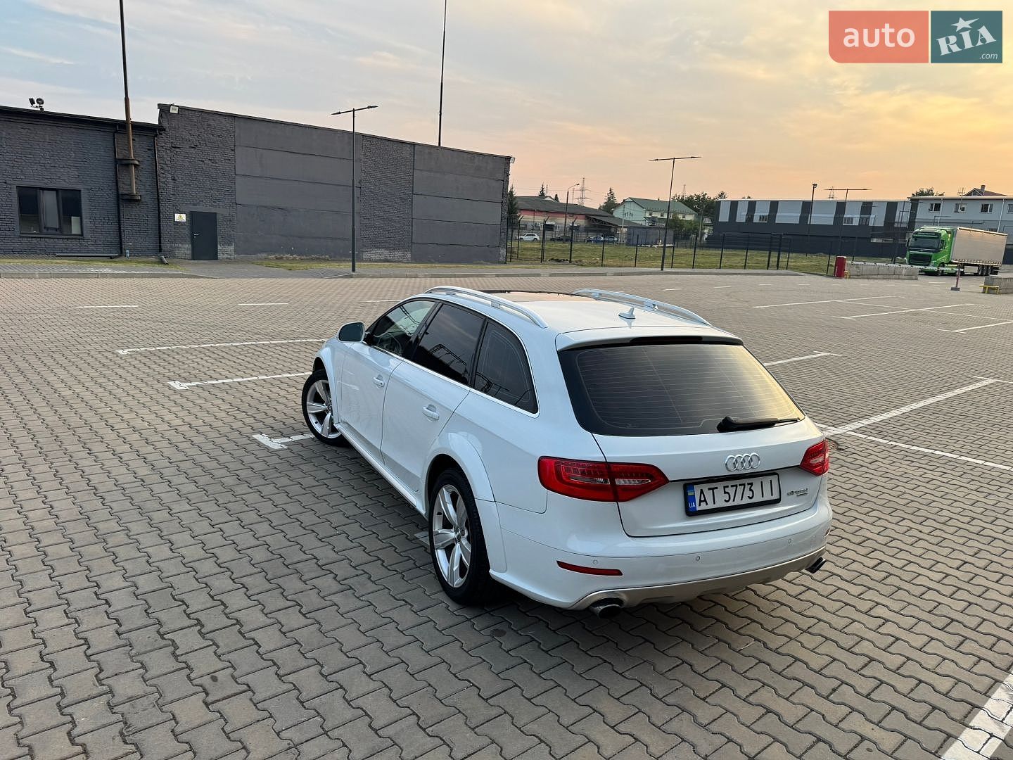 Audi A4 Allroad 2012 VIN WA1UFAFL3DA177238 фото оголошення 17 з 26