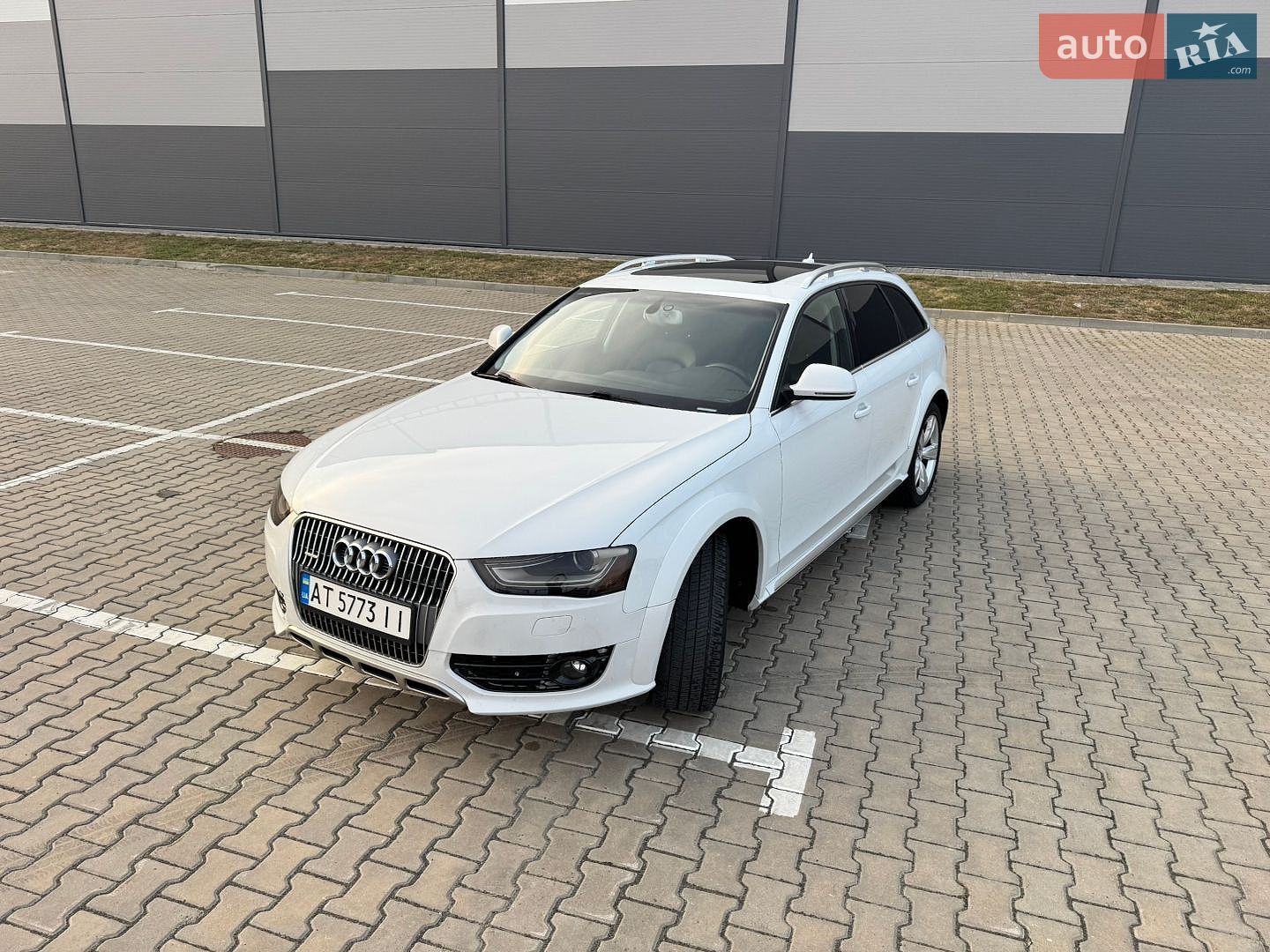 Audi A4 Allroad 2012 VIN WA1UFAFL3DA177238 фото оголошення 7 з 26