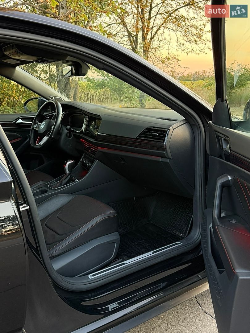 Volkswagen Jetta 2023 VIN 3VW2T7BU1PM061516 фото оголошення 10 з 19