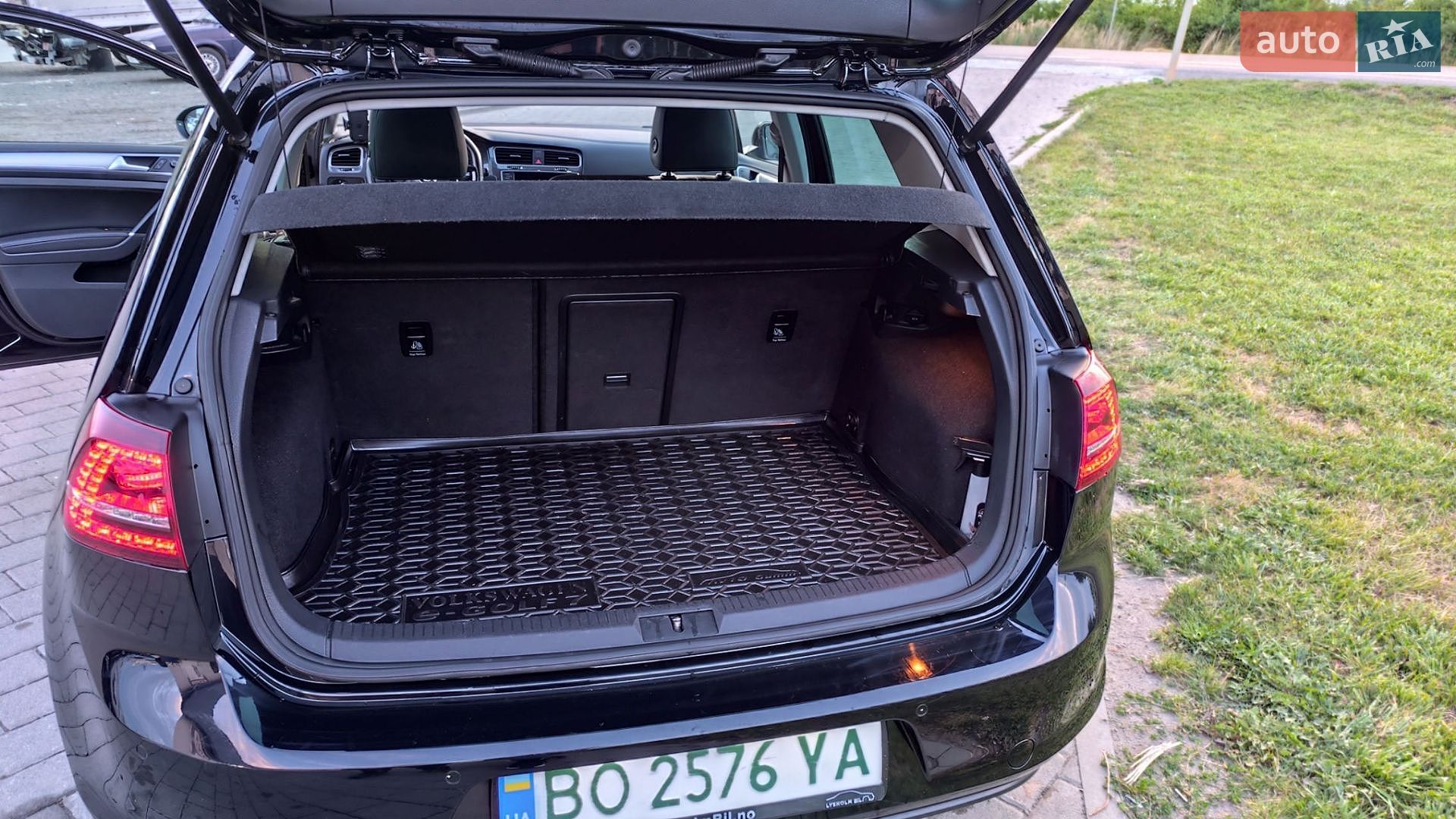 Volkswagen e-Golf 2014 VIN WVWZZZAUZFW904217 фото оголошення 10 з 15