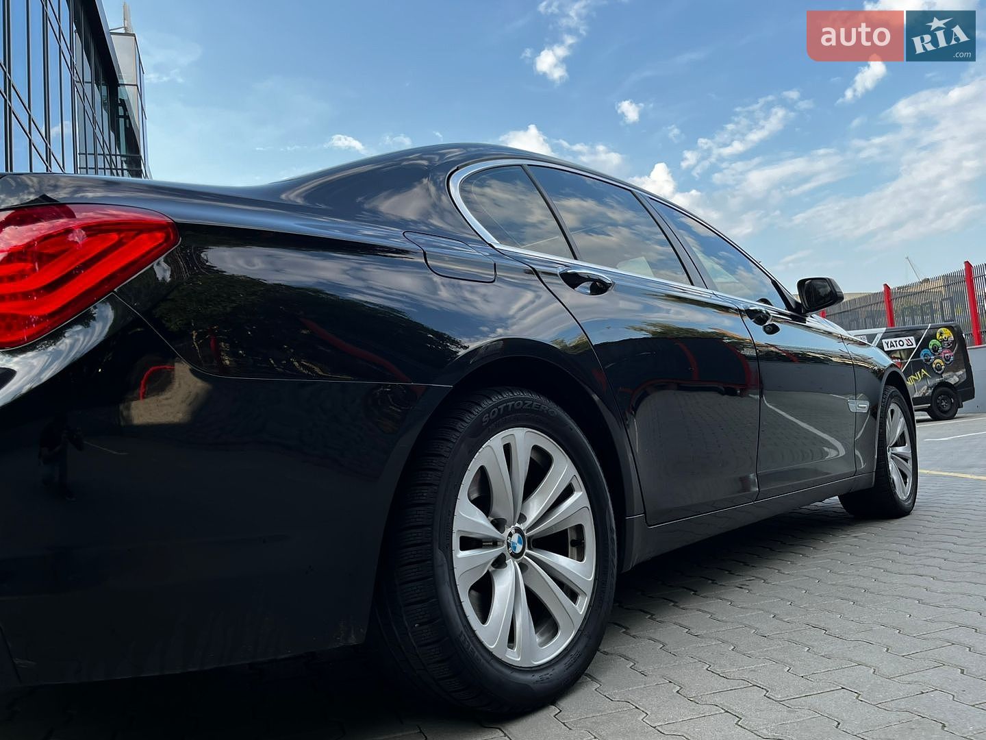 BMW 7 Series 2008 VIN Y79KM21090CC46607 фото оголошення 10 з 52