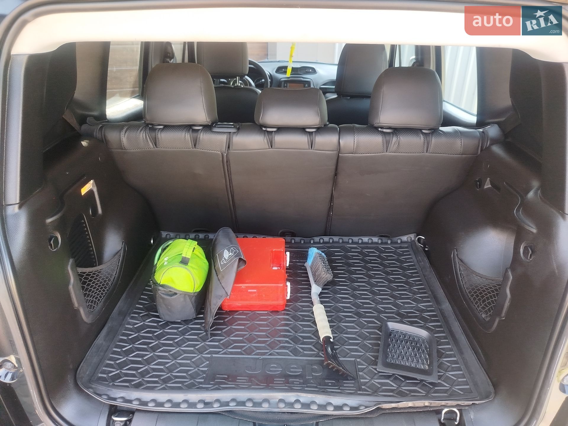 Jeep Renegade 2018 VIN ZACCJBAH0JPH17648 фото оголошення 8 з 20