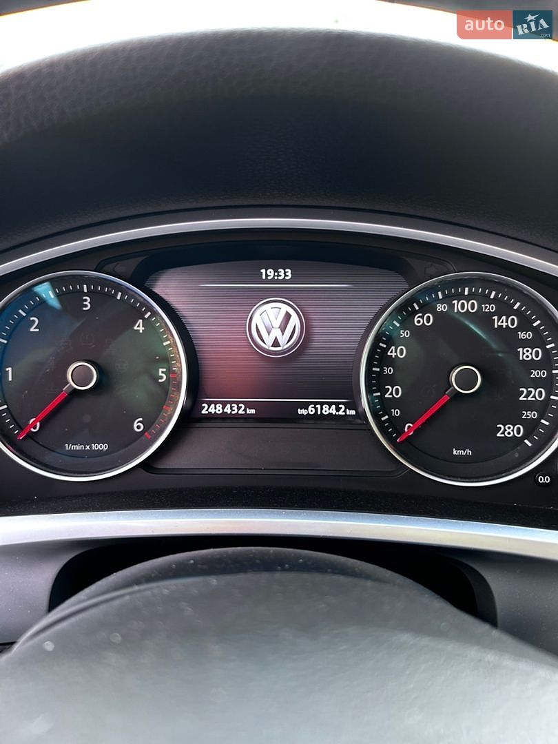 Volkswagen Touareg 2012 VIN WVGDK9BP9CD010643 фото оголошення 11 з 35