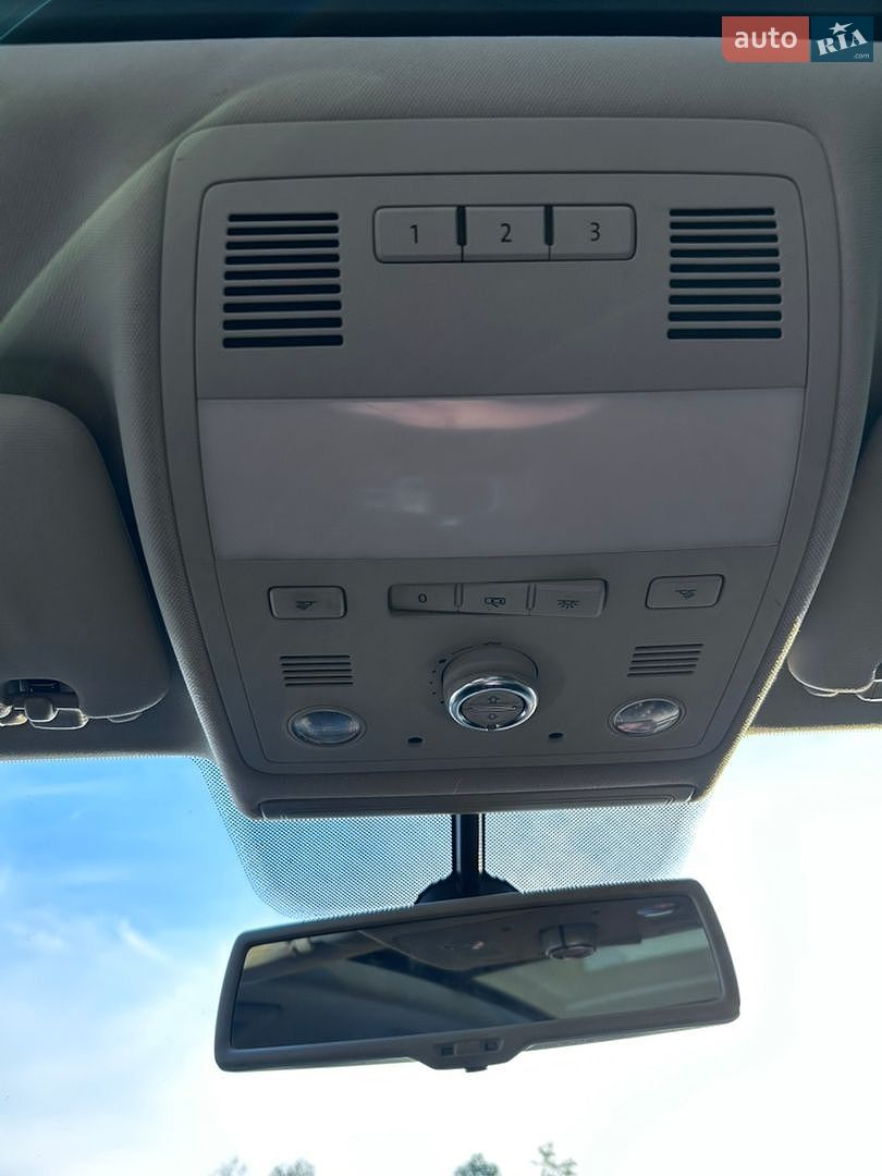 Volkswagen Touareg 2012 VIN WVGDK9BP9CD010643 фото оголошення 16 з 35