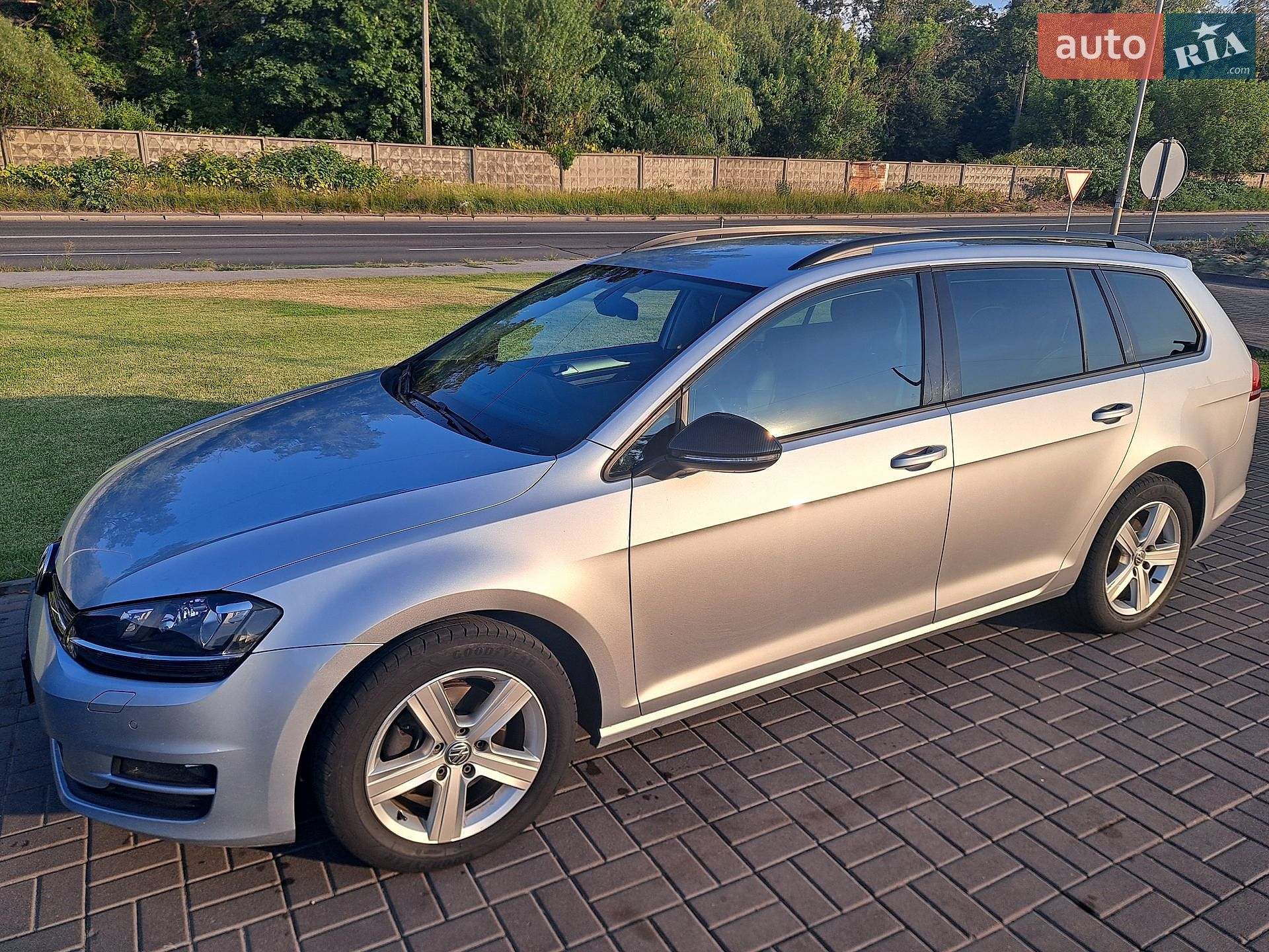 Volkswagen Golf 2016 VIN WVWZZZAUZHP520448 фото оголошення 8 з 24