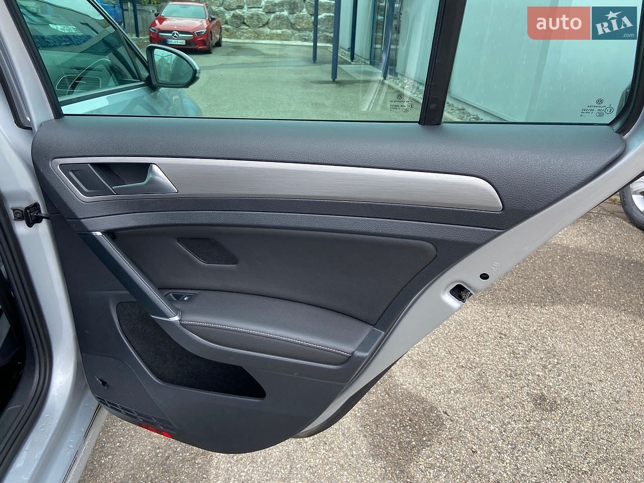 Volkswagen Golf 2016 VIN WVWZZZAUZHP520448 фото оголошення 13 з 24