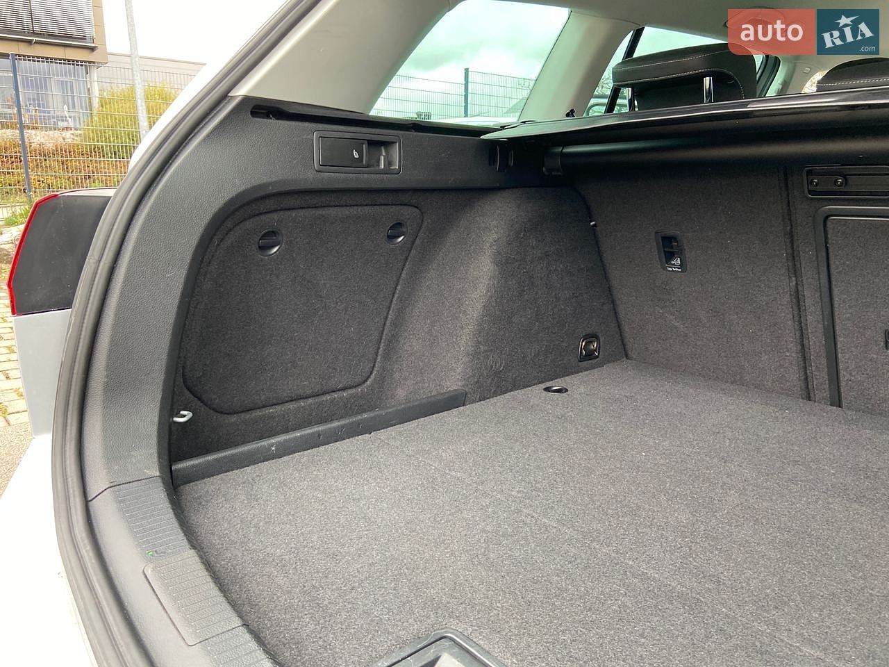 Volkswagen Golf 2016 VIN WVWZZZAUZHP520448 фото оголошення 19 з 24