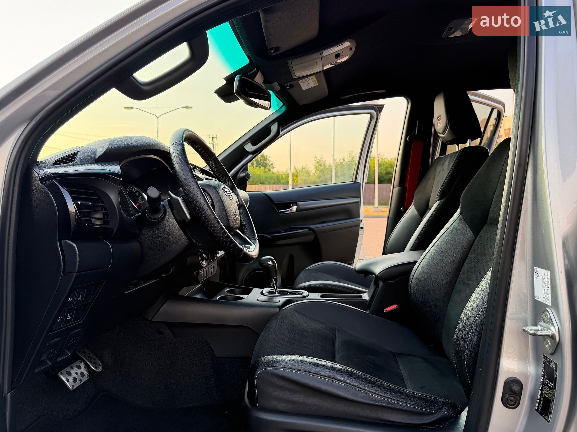 Toyota Hilux 2023 VIN MR0BA3CD400177089 фото оголошення 26 з 64