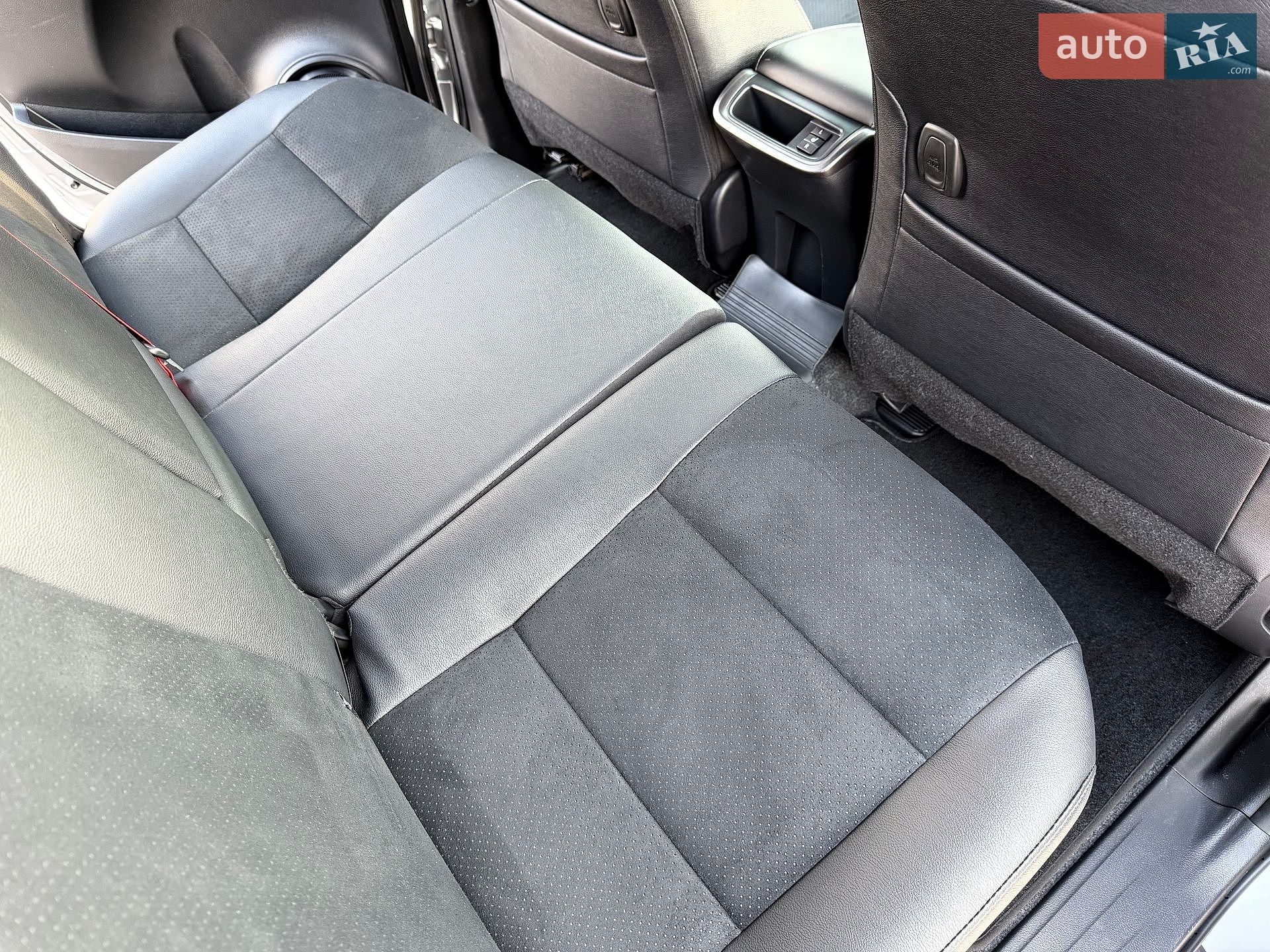 Toyota Hilux 2023 VIN MR0BA3CD400177089 фото оголошення 42 з 64