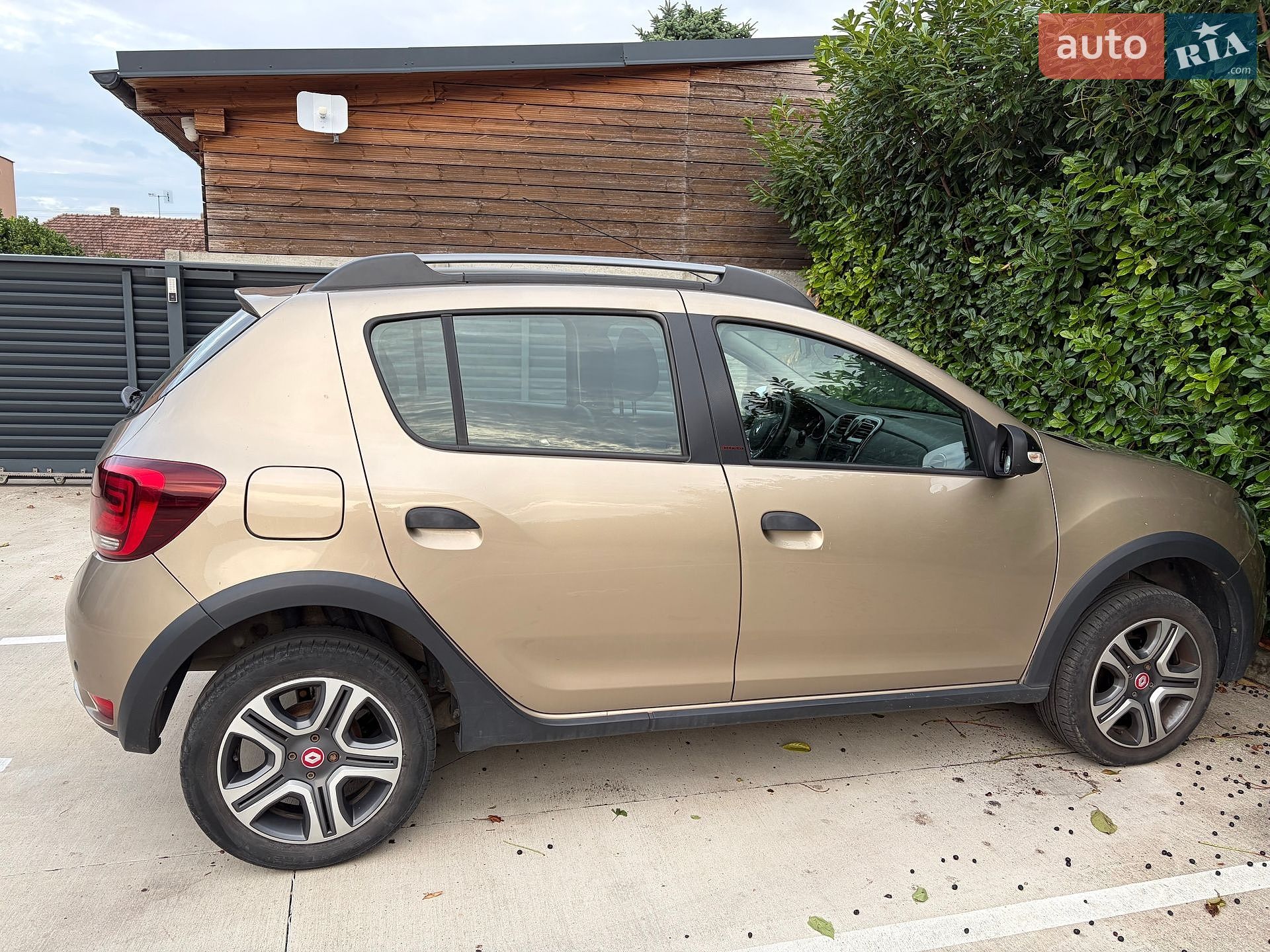 Renault Sandero StepWay 2019 VIN VF15SRA1A64532901 фото оголошення 2 з 15
