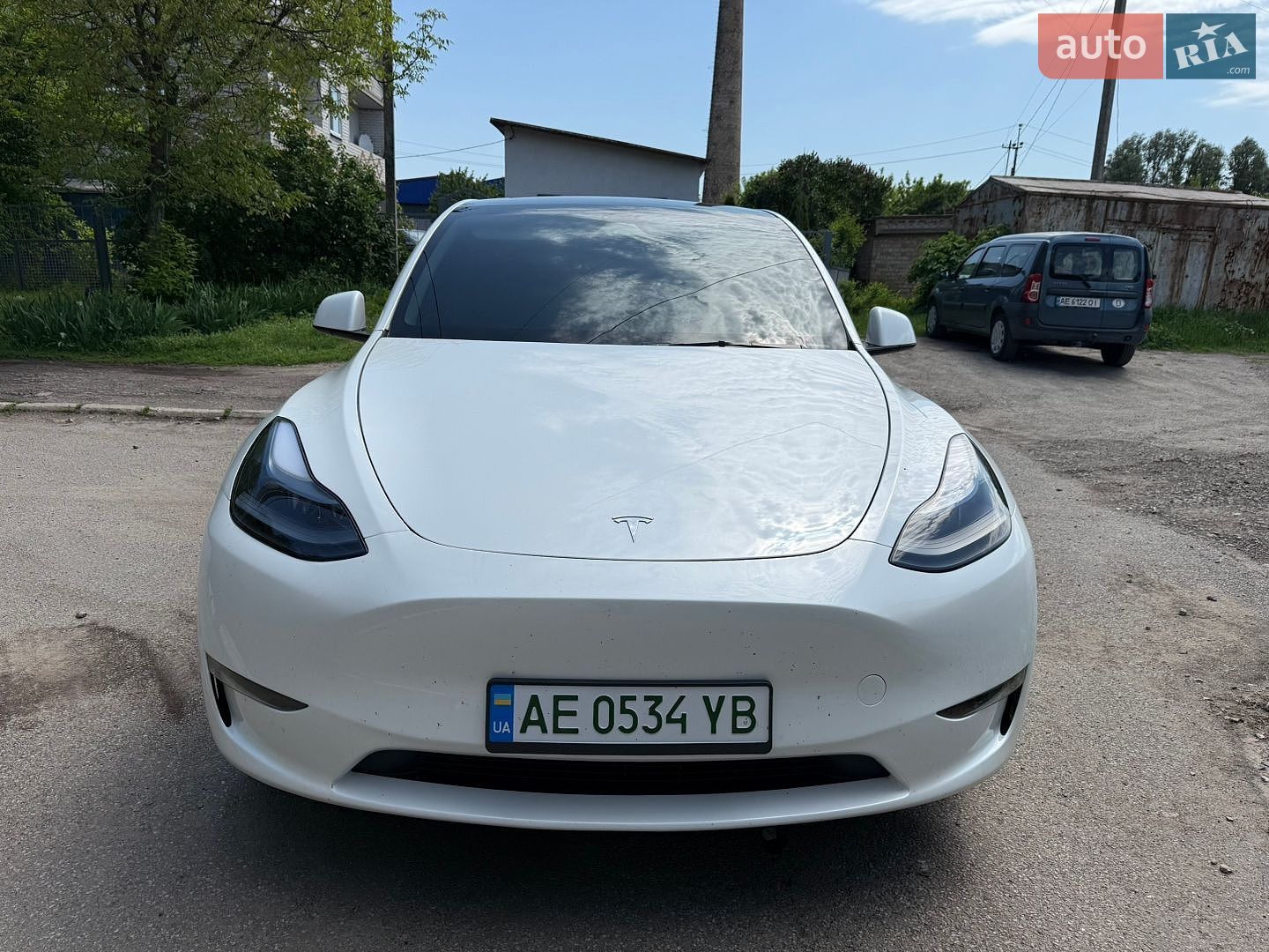Tesla Model Y 2024 VIN 7SAYGDEE7RF068890 фото оголошення 5 з 10