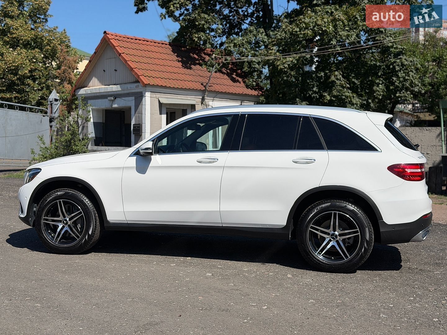 Mercedes-Benz GLC-Class 2017 VIN WDC0G4KB7HF178668 фото оголошення 2 з 21