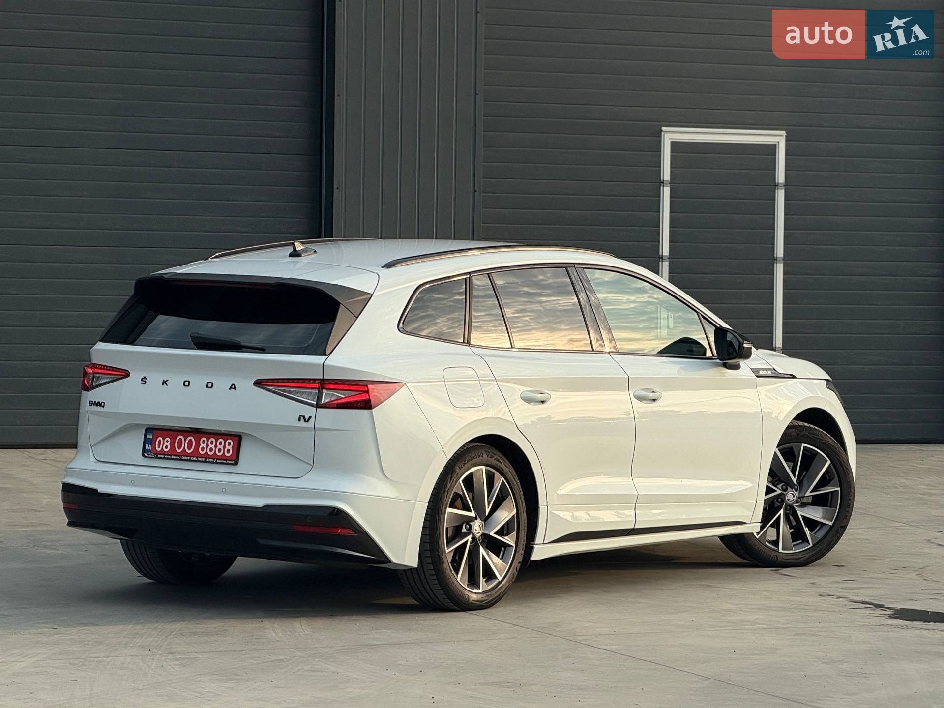 Skoda Enyaq iV 2022 VIN TMBJB7NY0NF034854 фото оголошення 10 з 81