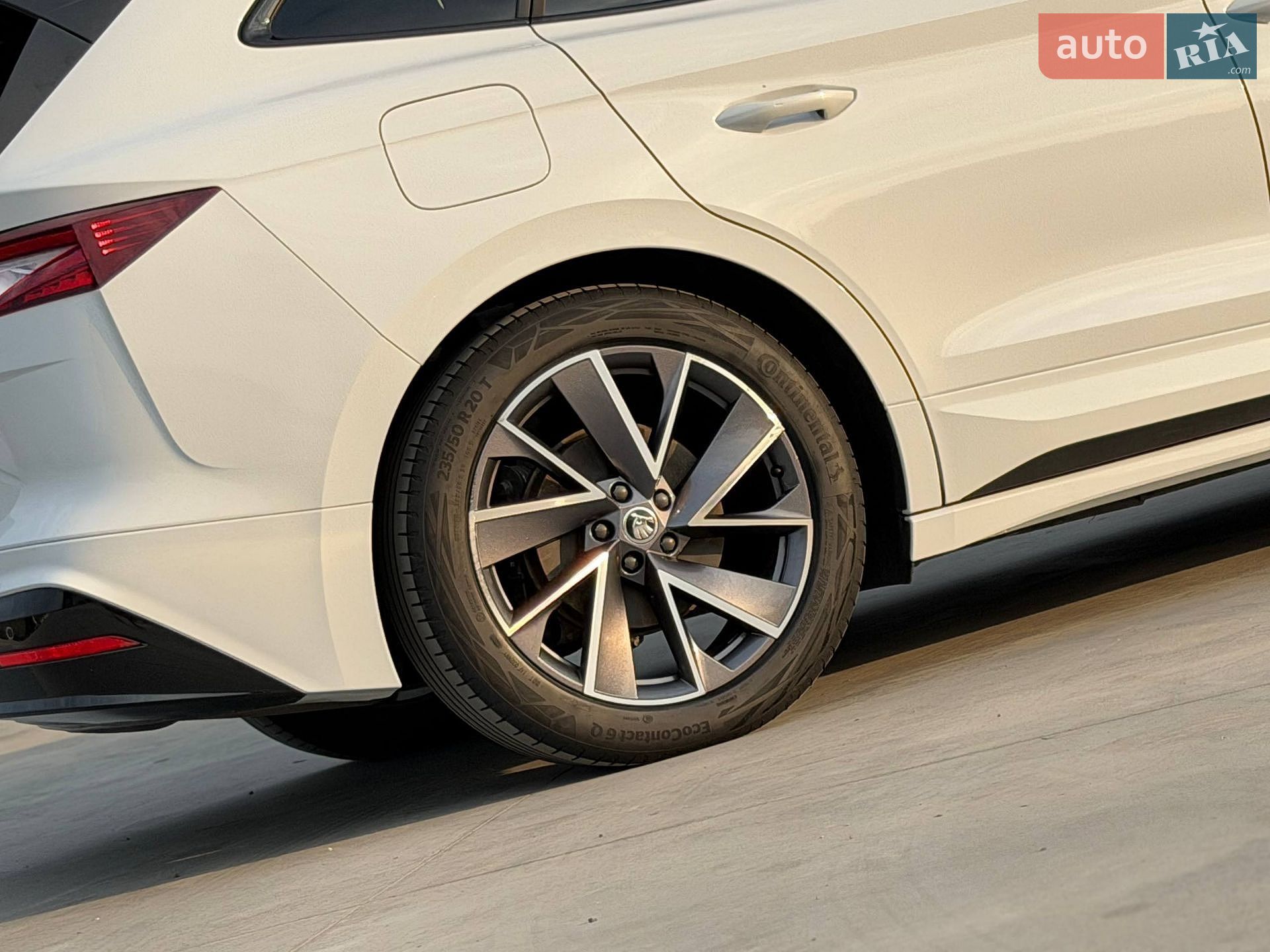 Skoda Enyaq iV 2022 VIN TMBJB7NY0NF034854 фото оголошення 11 з 81