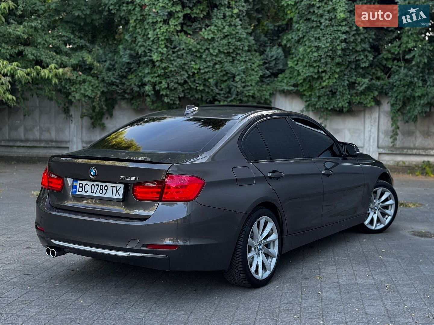 BMW 3 Series 2012 VIN WBA3A5C57CF347208 фото оголошення 2 з 57
