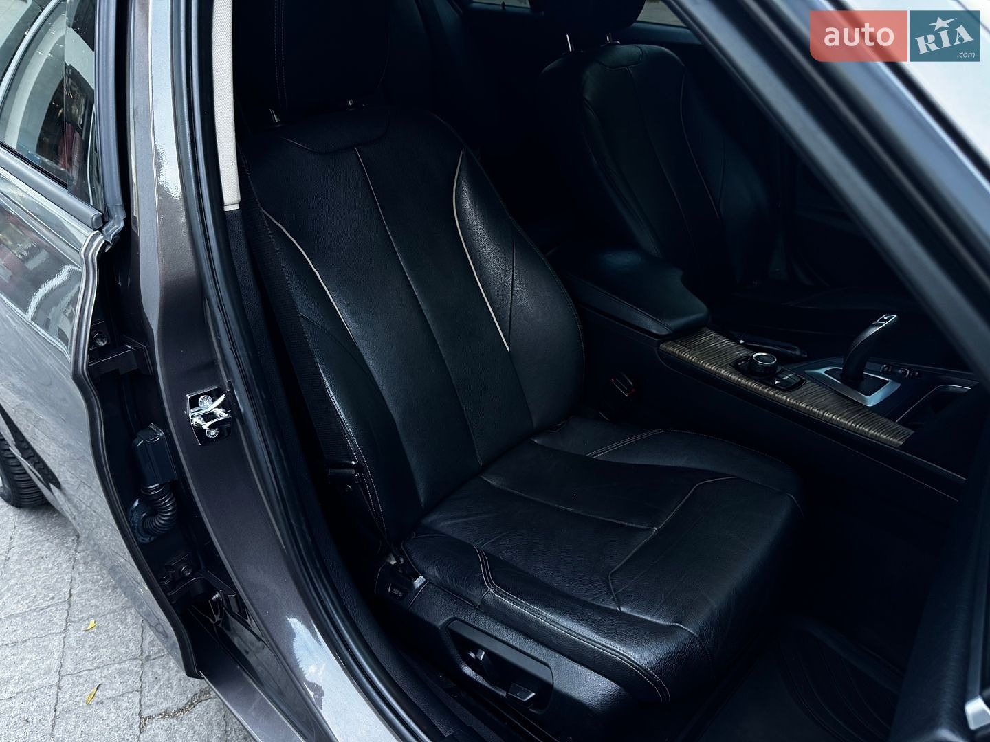 BMW 3 Series 2012 VIN WBA3A5C57CF347208 фото оголошення 27 з 57