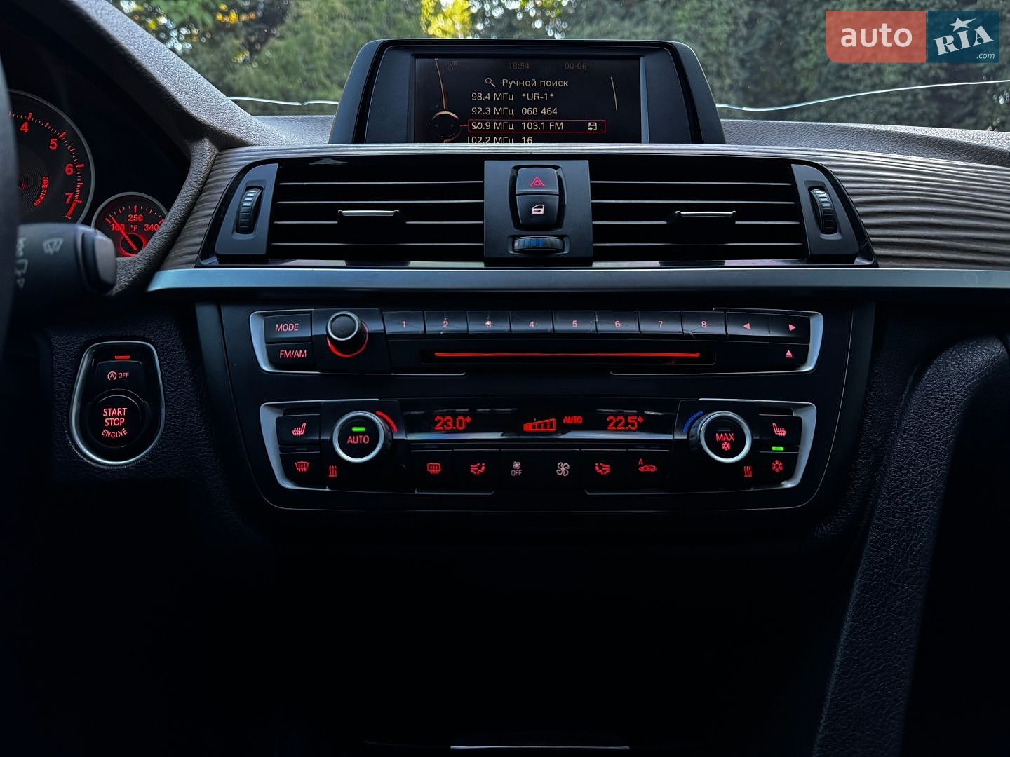 BMW 3 Series 2012 VIN WBA3A5C57CF347208 фото оголошення 33 з 57