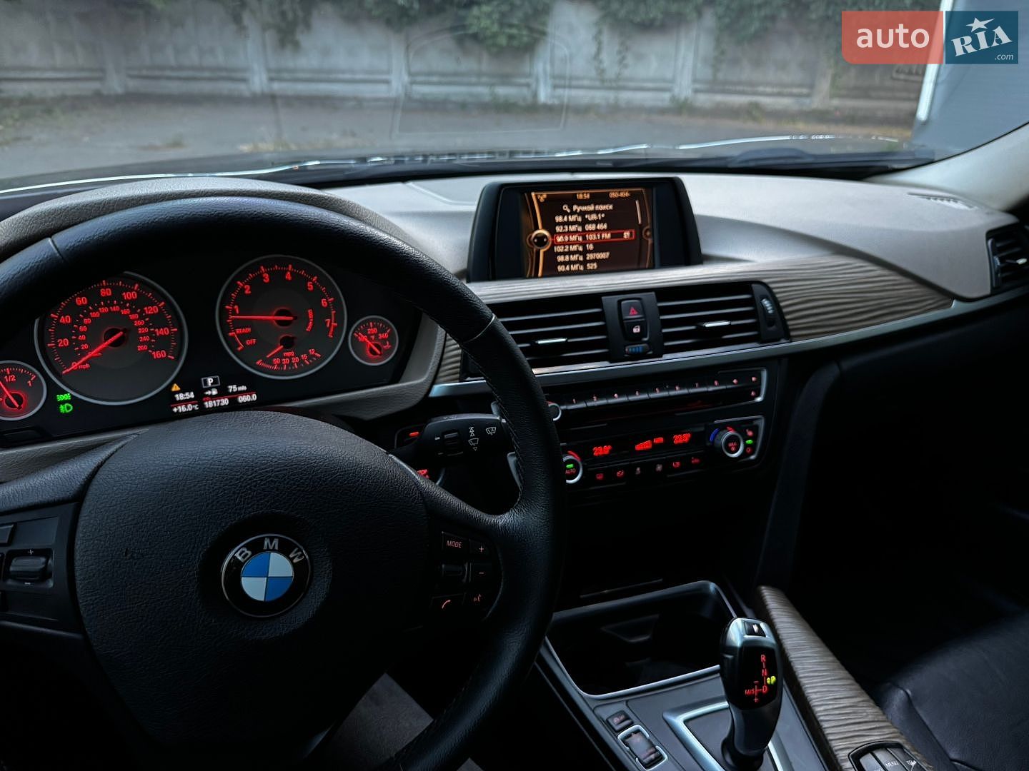 BMW 3 Series 2012 VIN WBA3A5C57CF347208 фото оголошення 32 з 57