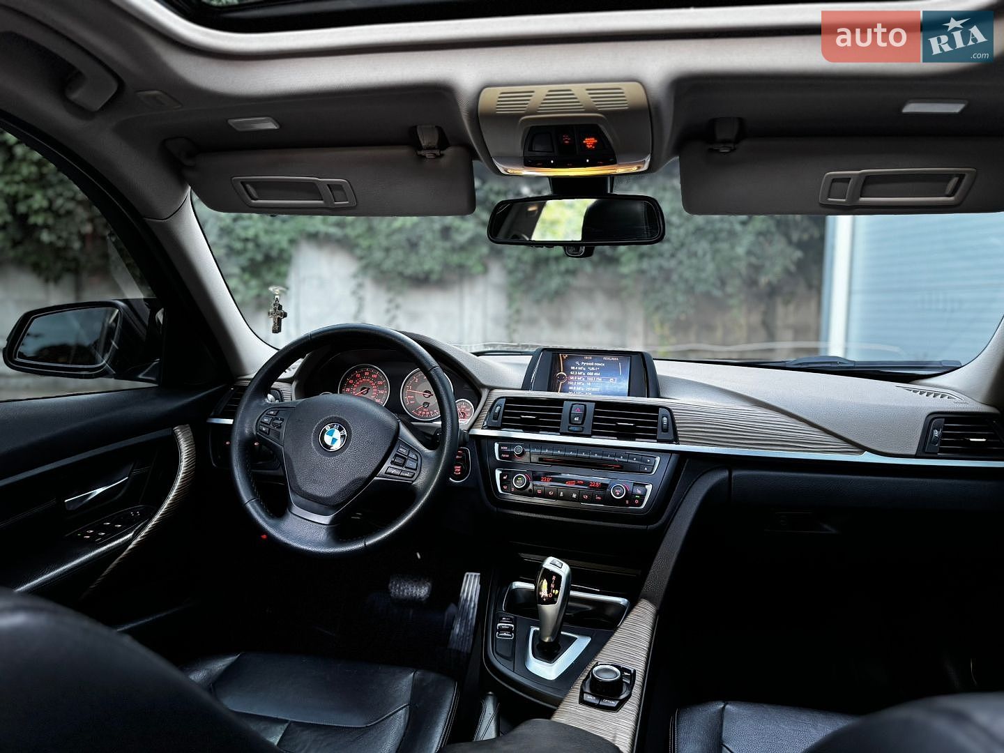 BMW 3 Series 2012 VIN WBA3A5C57CF347208 фото оголошення 38 з 57