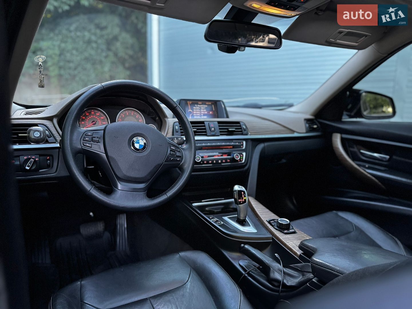 BMW 3 Series 2012 VIN WBA3A5C57CF347208 фото оголошення 39 з 57
