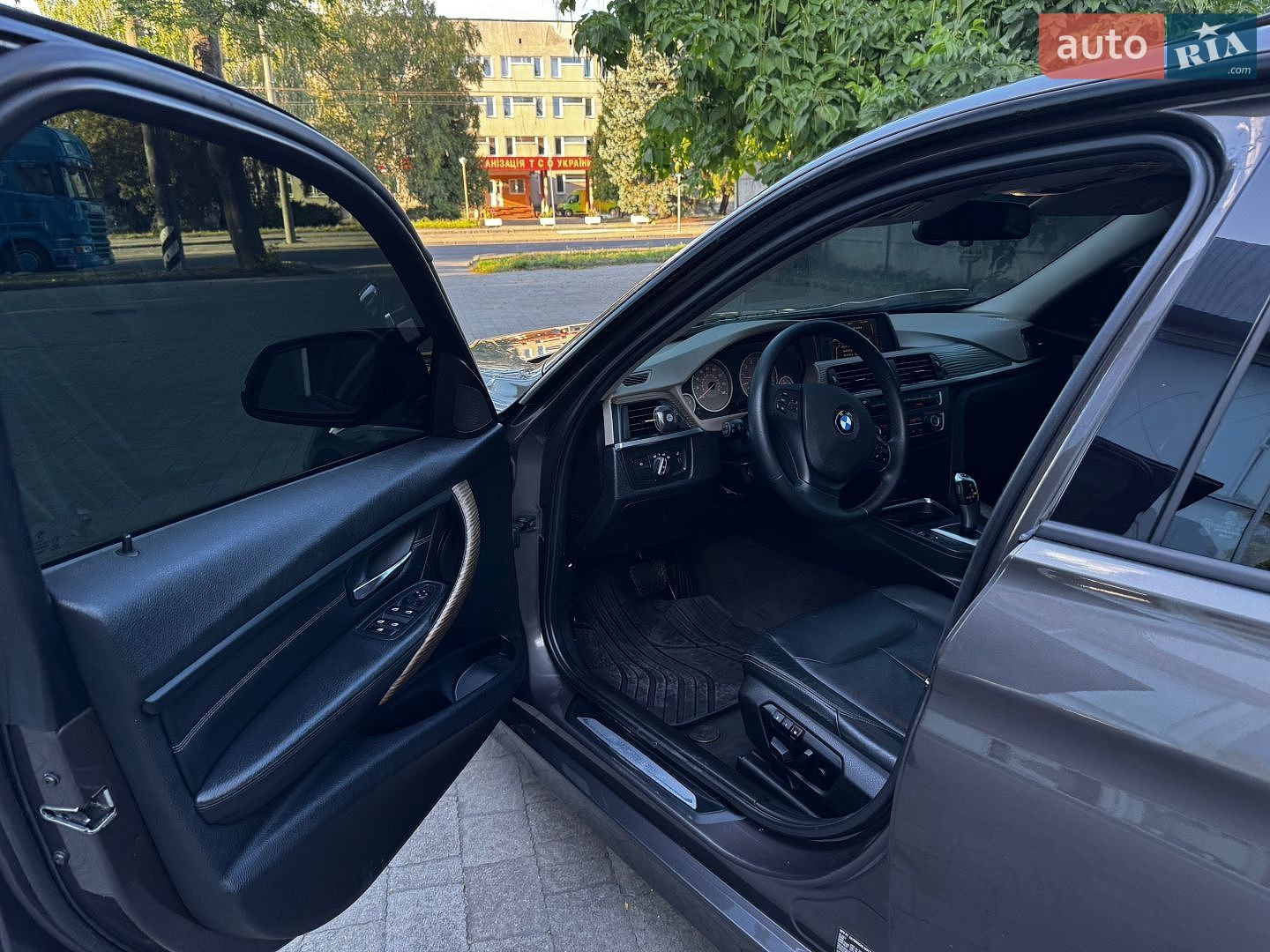 BMW 3 Series 2012 VIN WBA3A5C57CF347208 фото оголошення 40 з 57