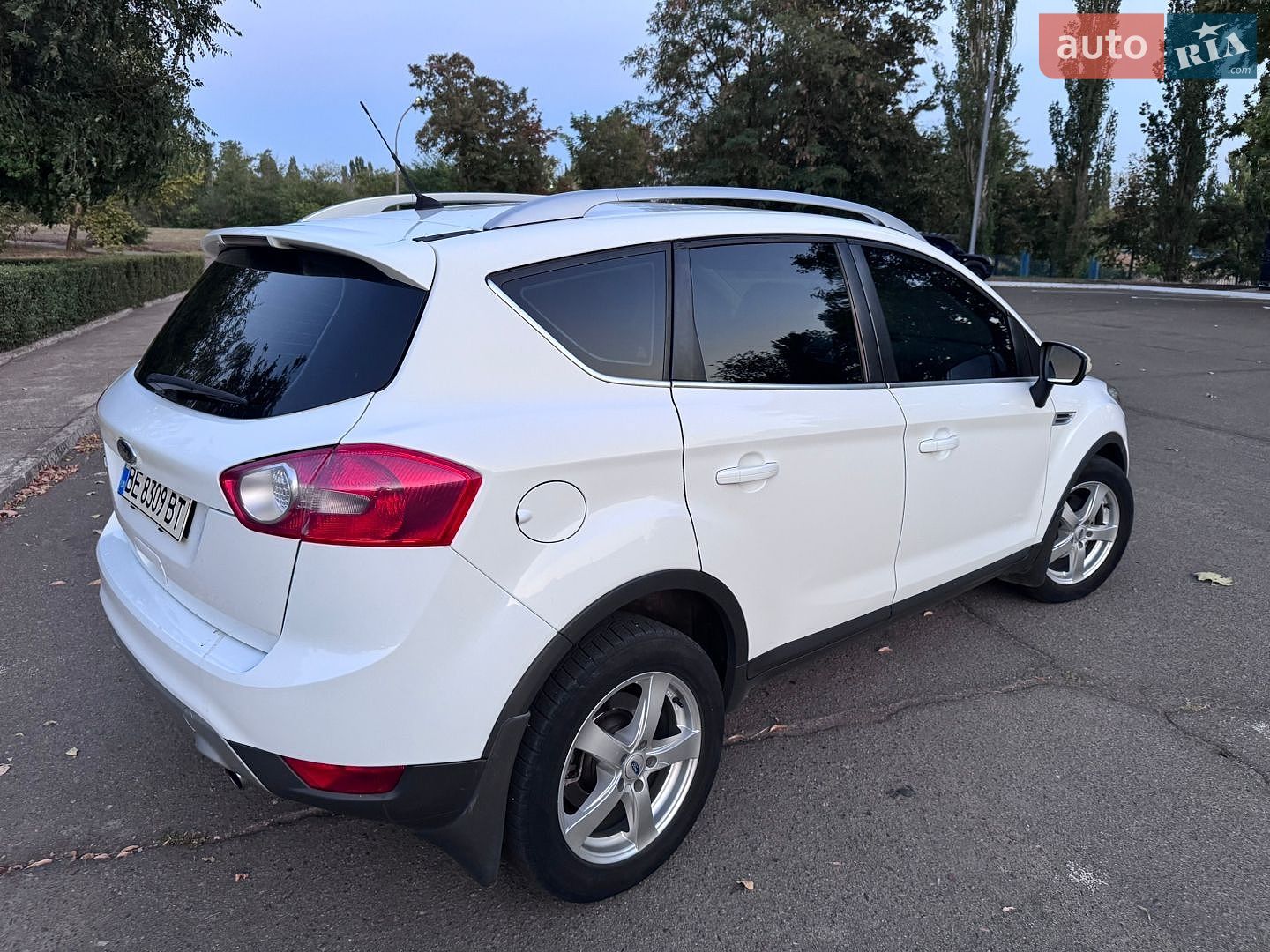 Ford Kuga 2011 VIN WF0RXXGCDRBP29826 фото оголошення 2 з 7