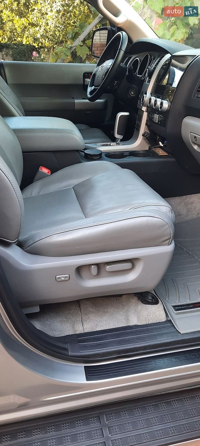 Toyota Sequoia 2008 VIN 5TDBY67A18S015246 фото оголошення 14 з 67