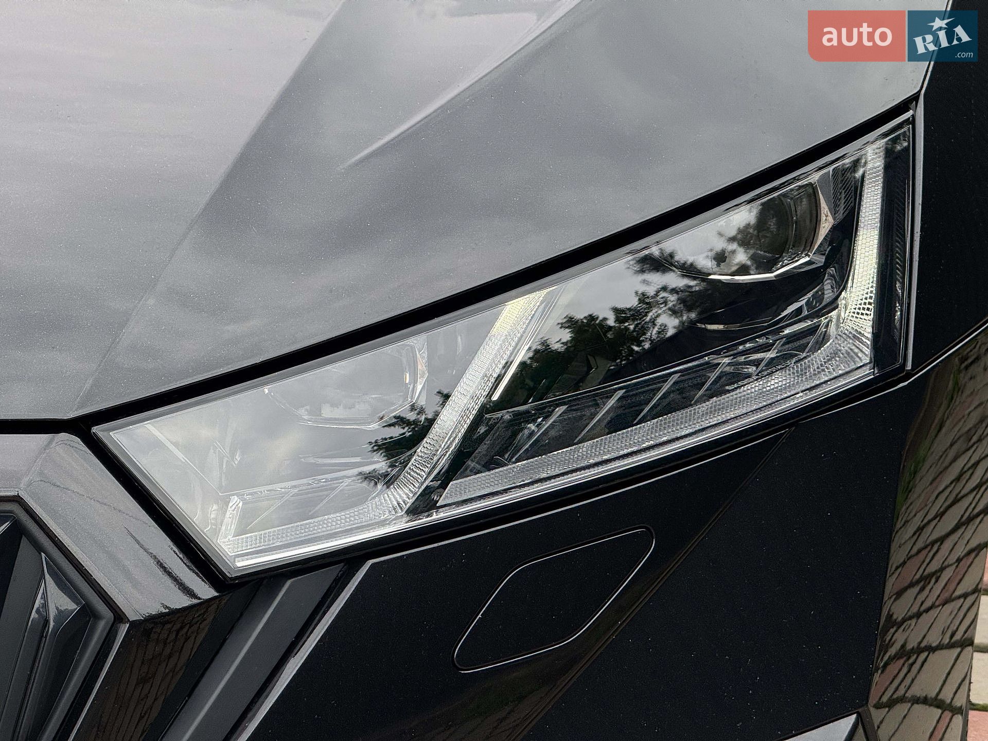 Skoda Octavia 2022 VIN TMBLK0NX5PY025632 фото оголошення 14 з 128