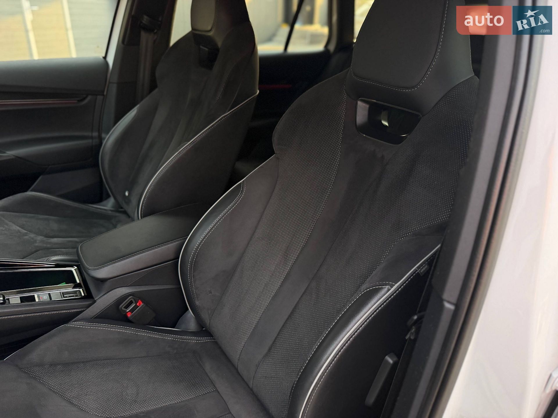 Skoda Enyaq iV 2022 VIN TMBJB7NY0NF034854 фото оголошення 34 з 81
