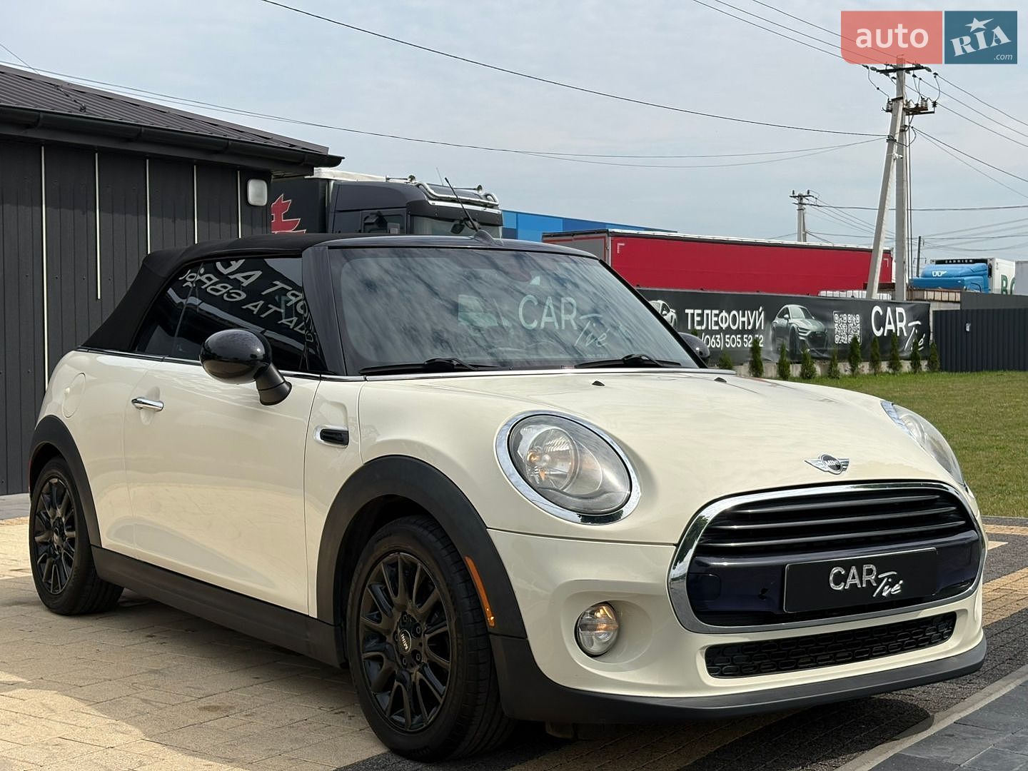Mini Cooper 2017 VIN WMWWG5C5XJ3D00350 фото оголошення 4 з 26