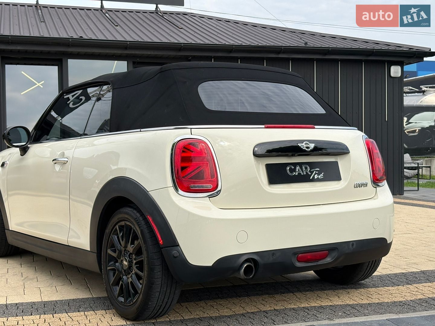 Mini Cooper 2017 VIN WMWWG5C5XJ3D00350 фото оголошення 11 з 26