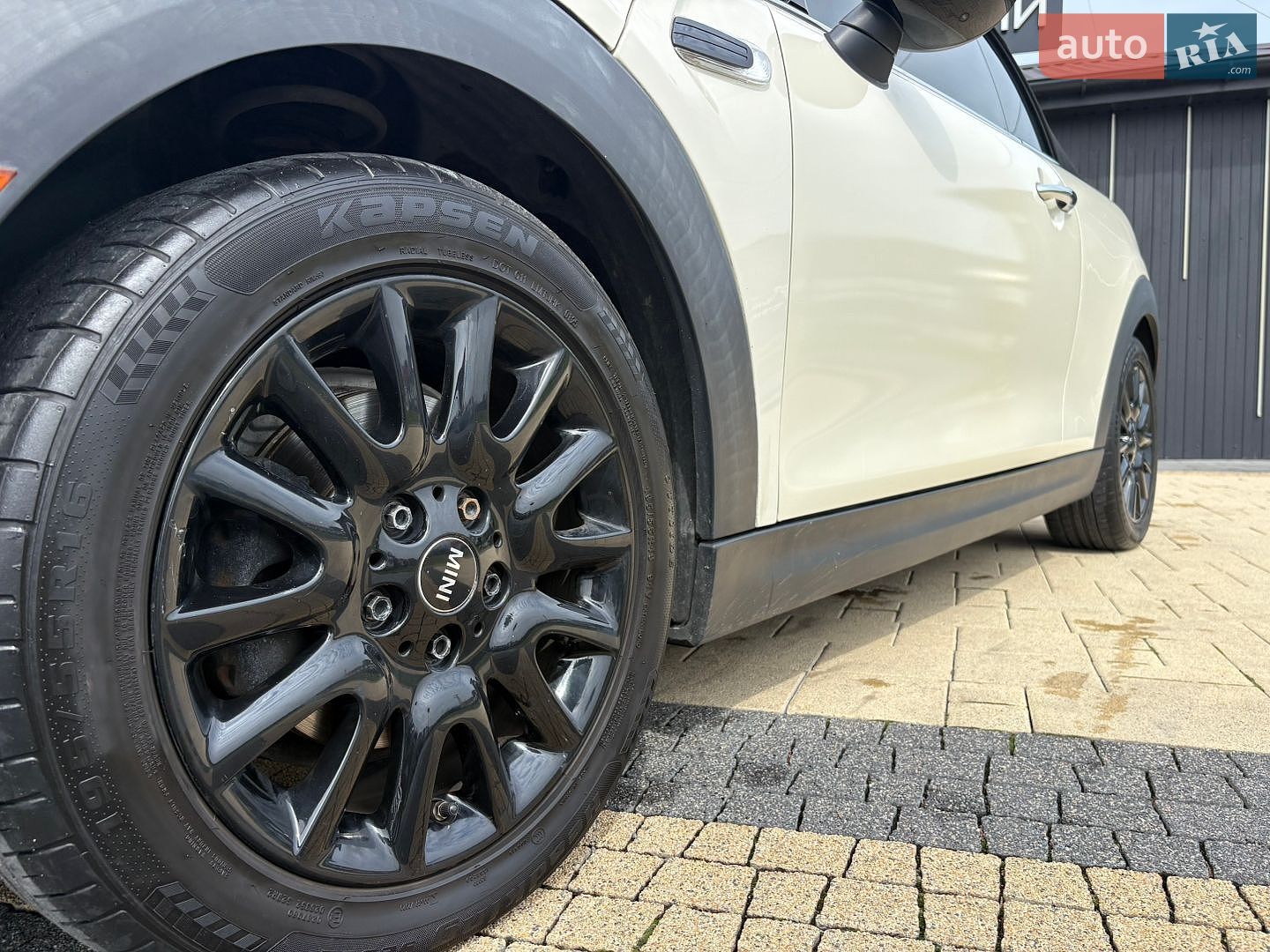 Mini Cooper 2017 VIN WMWWG5C5XJ3D00350 фото оголошення 13 з 26