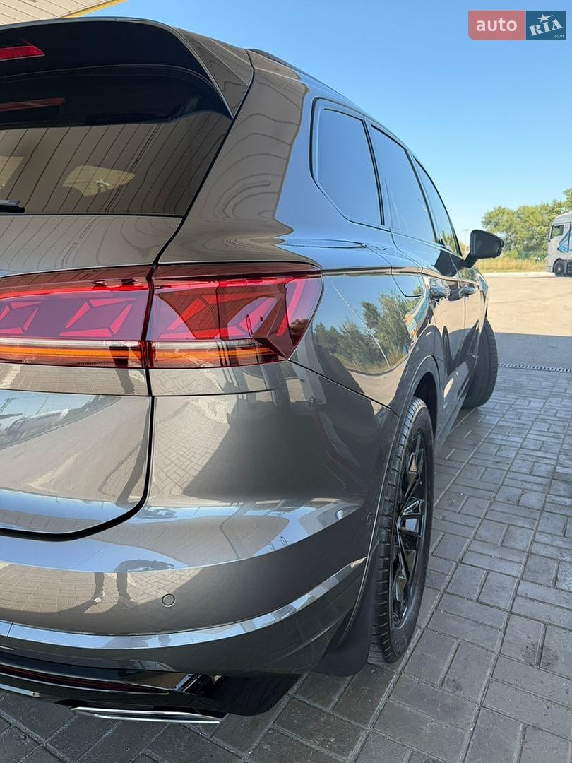 Volkswagen Touareg 2023 VIN WVGZZZCRXPD028642 фото оголошення 7 з 16