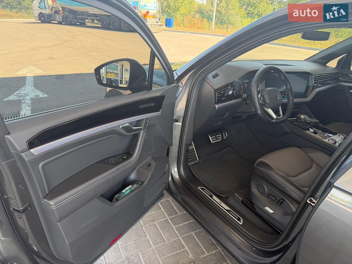 Volkswagen Touareg 2023 VIN WVGZZZCRXPD028642 фото оголошення 10 з 16