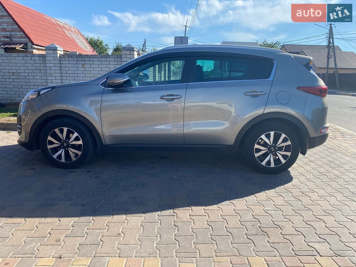 Kia Sportage 2017 VIN U5YPG815GHL361902 фото оголошення 4 з 27