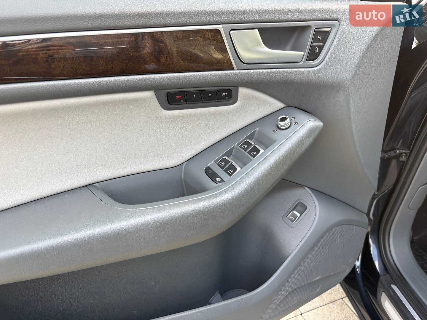 Audi Q5 2013 VIN WA1LFAFP0DA018224 фото оголошення 18 з 34