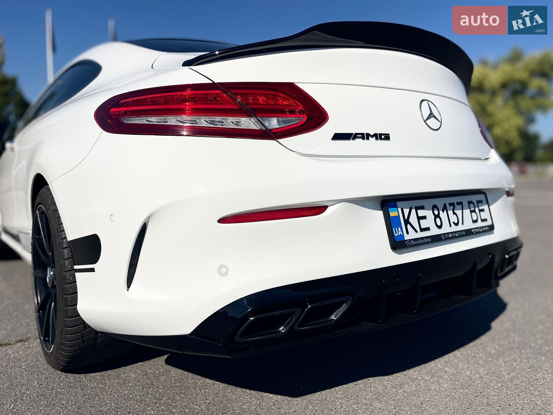Mercedes-Benz C-Class 2017 VIN WDDWJ4JB9JF629081 фото оголошення 18 з 26
